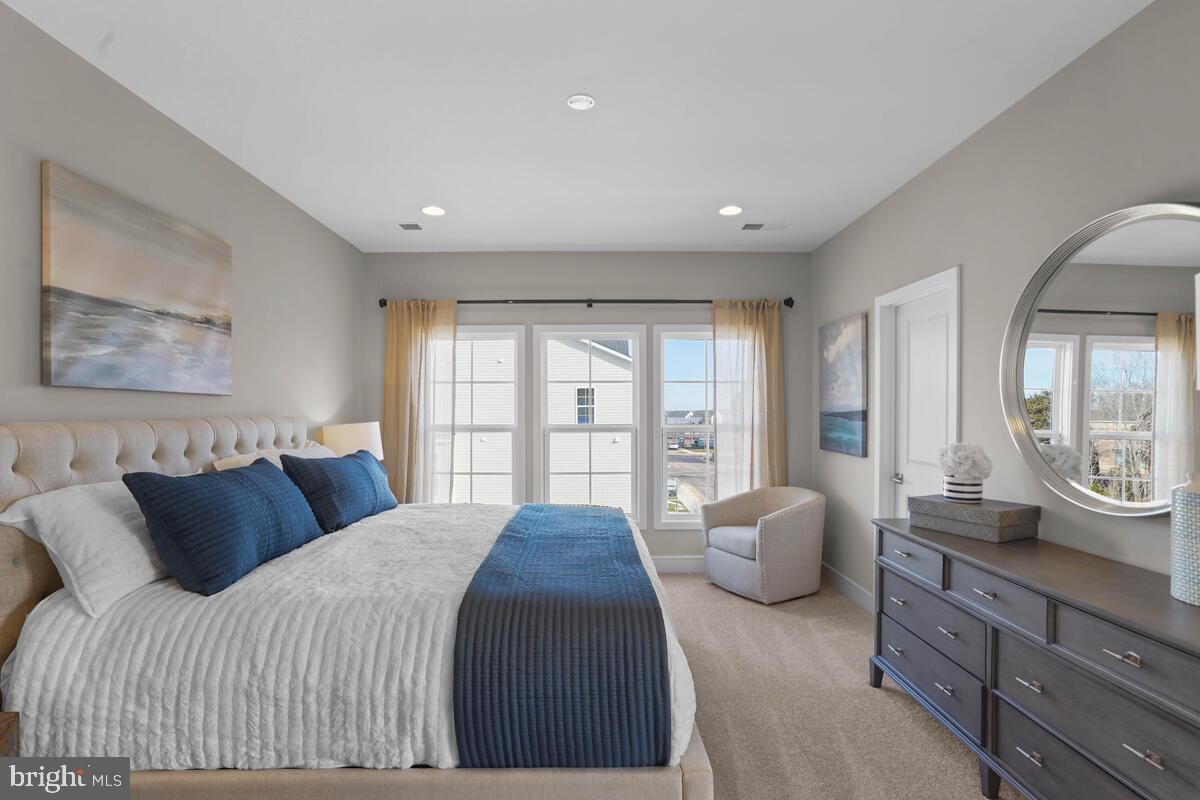 ROBINSON MANOR - Residential