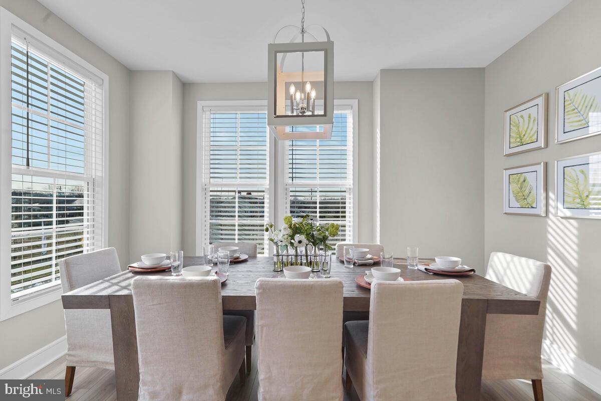 ROBINSON MANOR - Residential