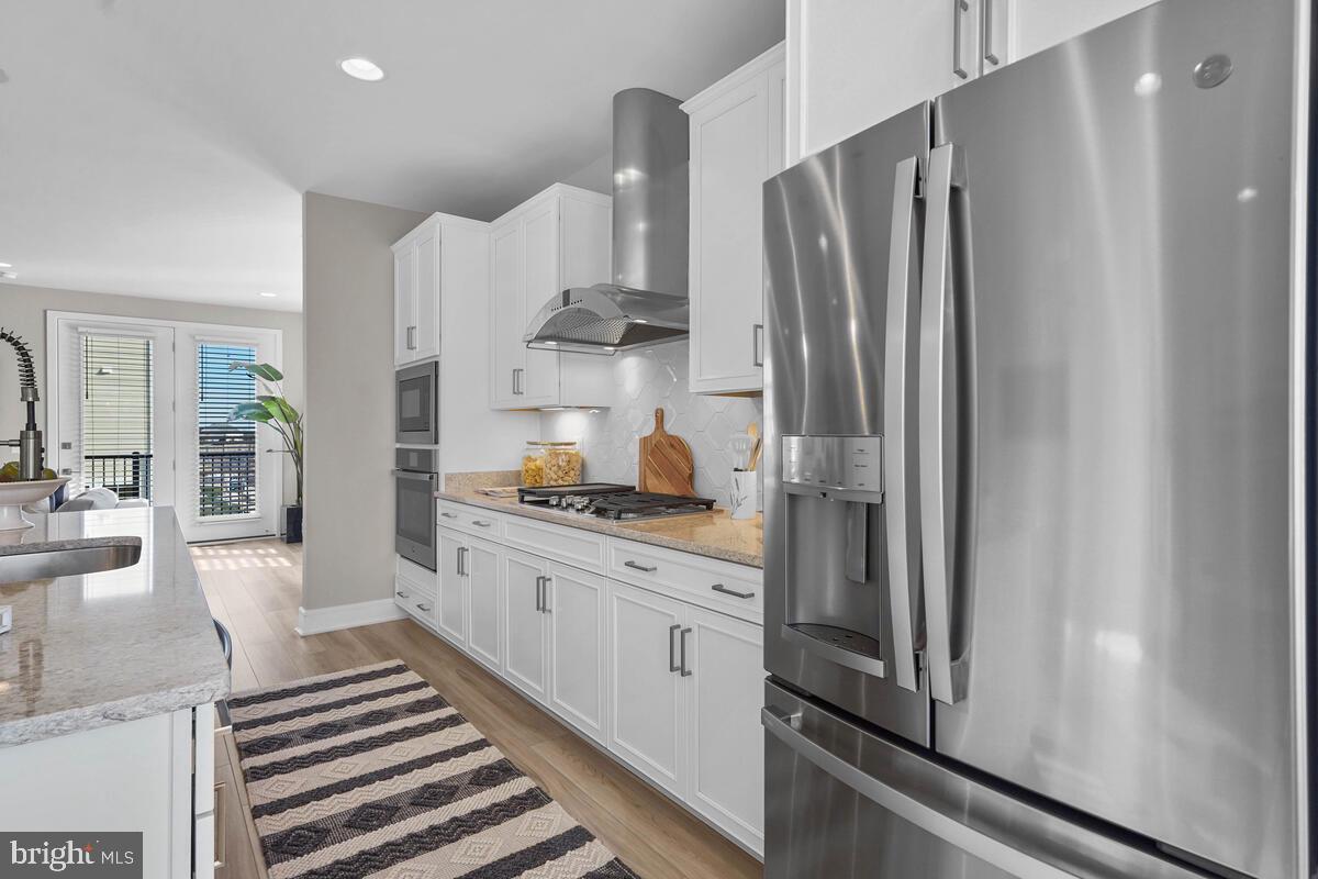 ROBINSON MANOR - Residential