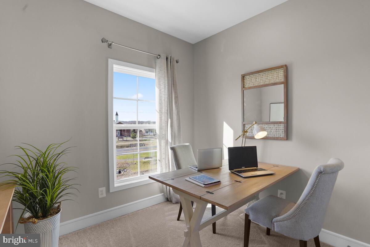 ROBINSON MANOR - Residential