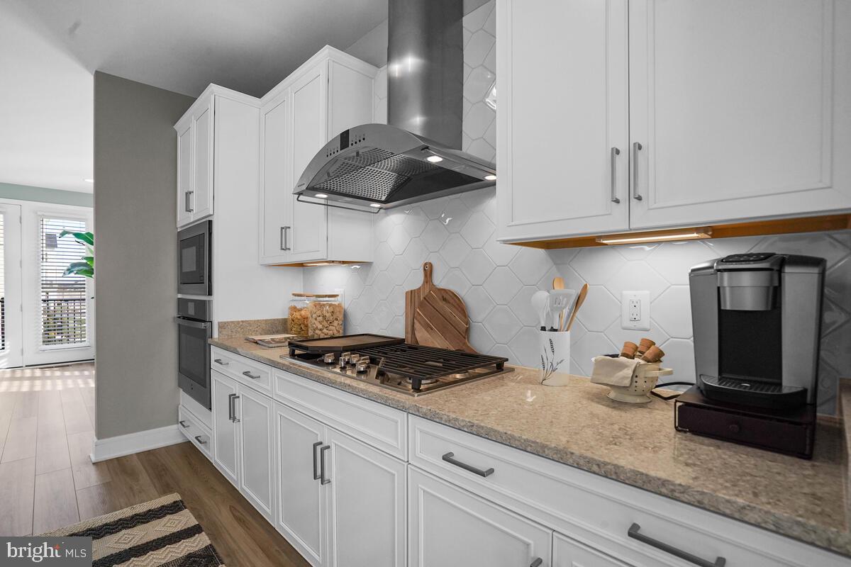 ROBINSON MANOR - Residential