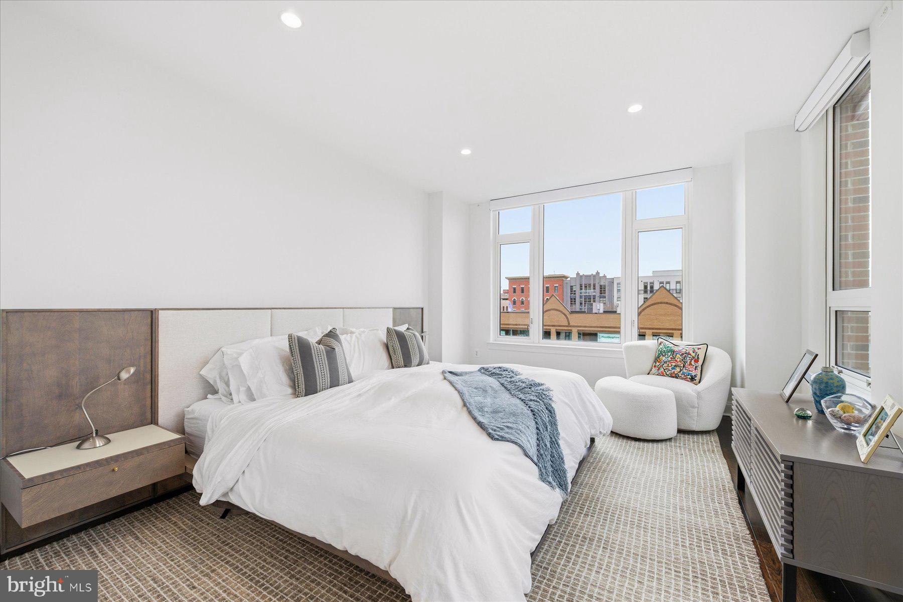 DOWNTOWN BETHESDA - Residential