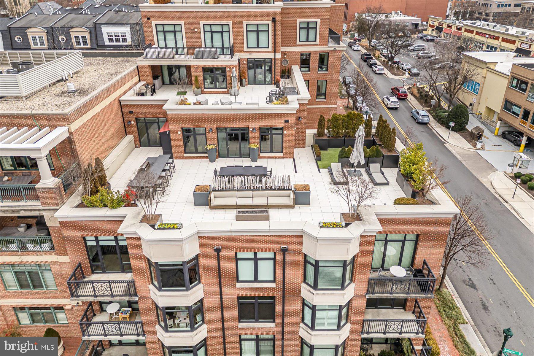 DOWNTOWN BETHESDA - Residential