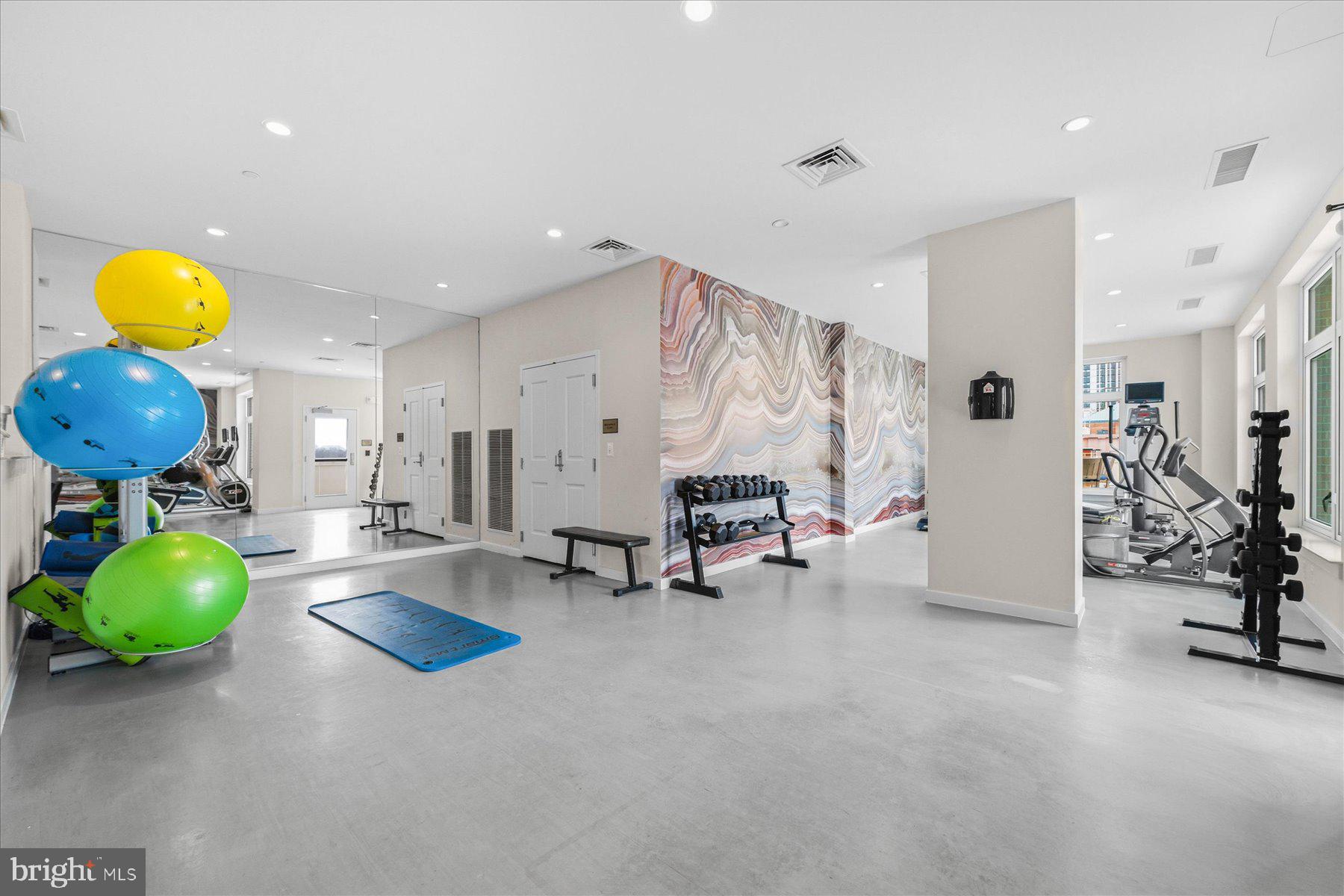 DOWNTOWN BETHESDA - Residential