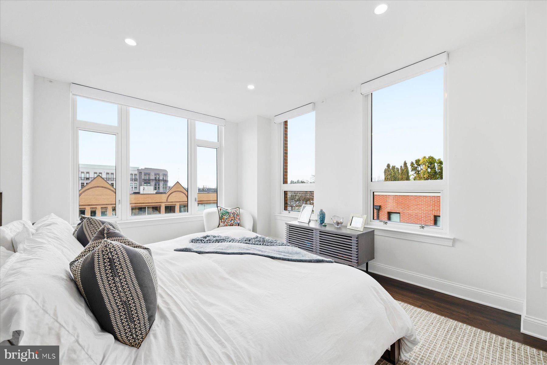 DOWNTOWN BETHESDA - Residential