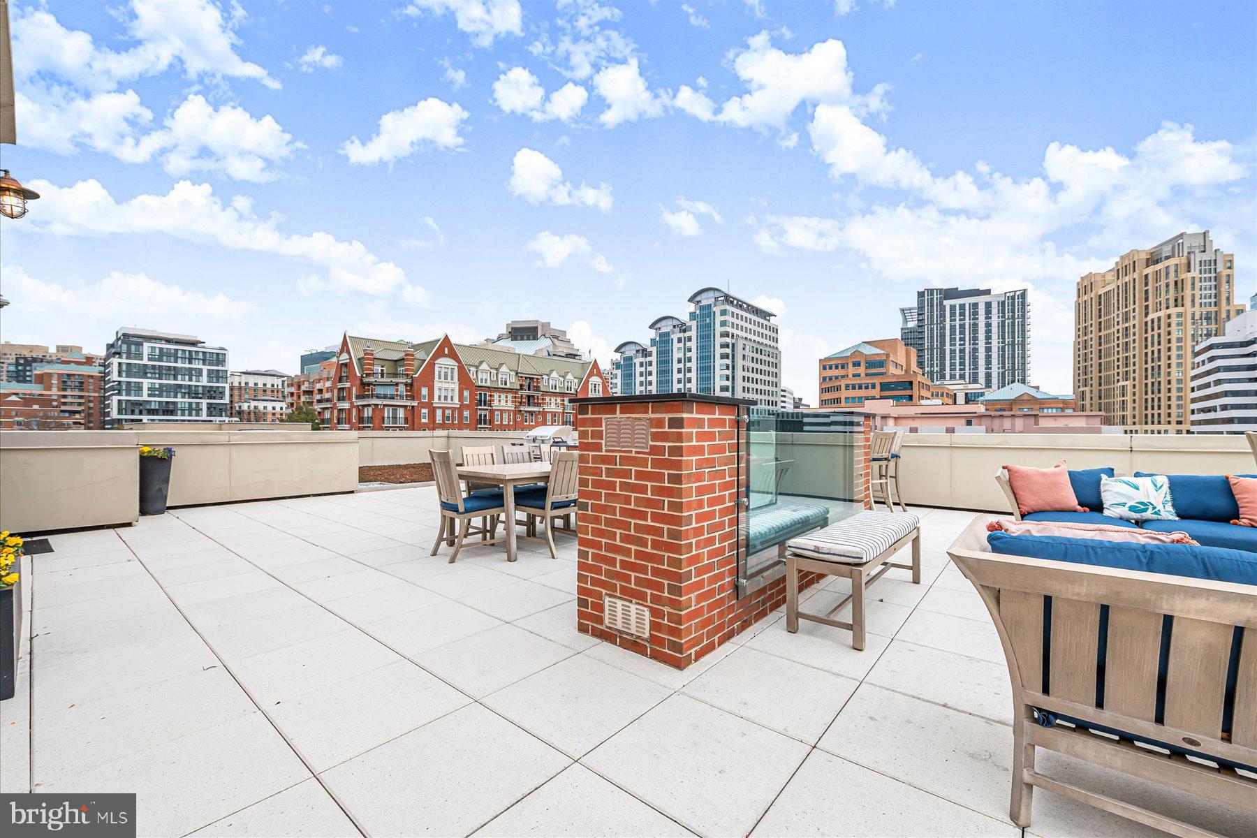 DOWNTOWN BETHESDA - Residential