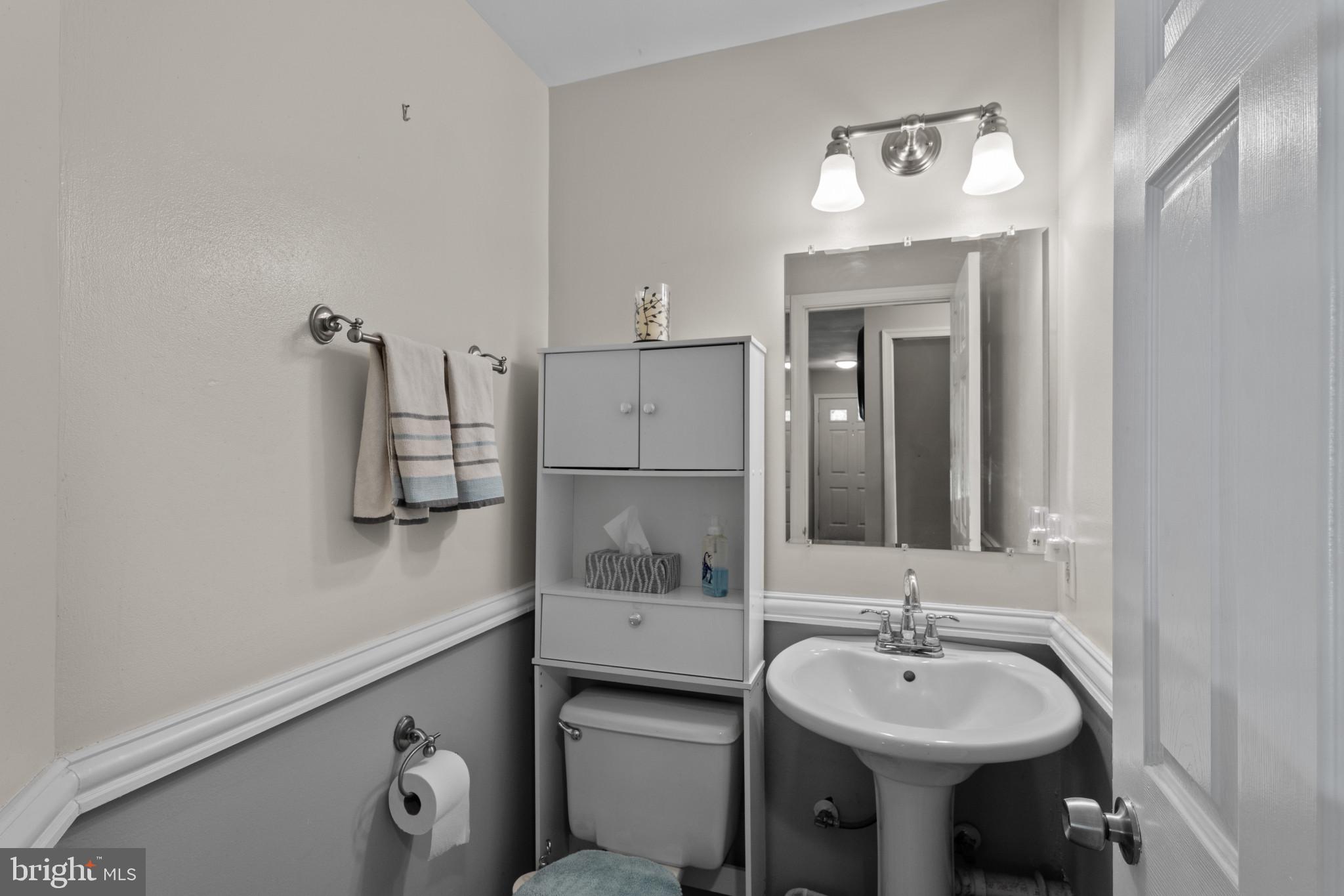 GUNNERS LAKE VILLAGE - Residential