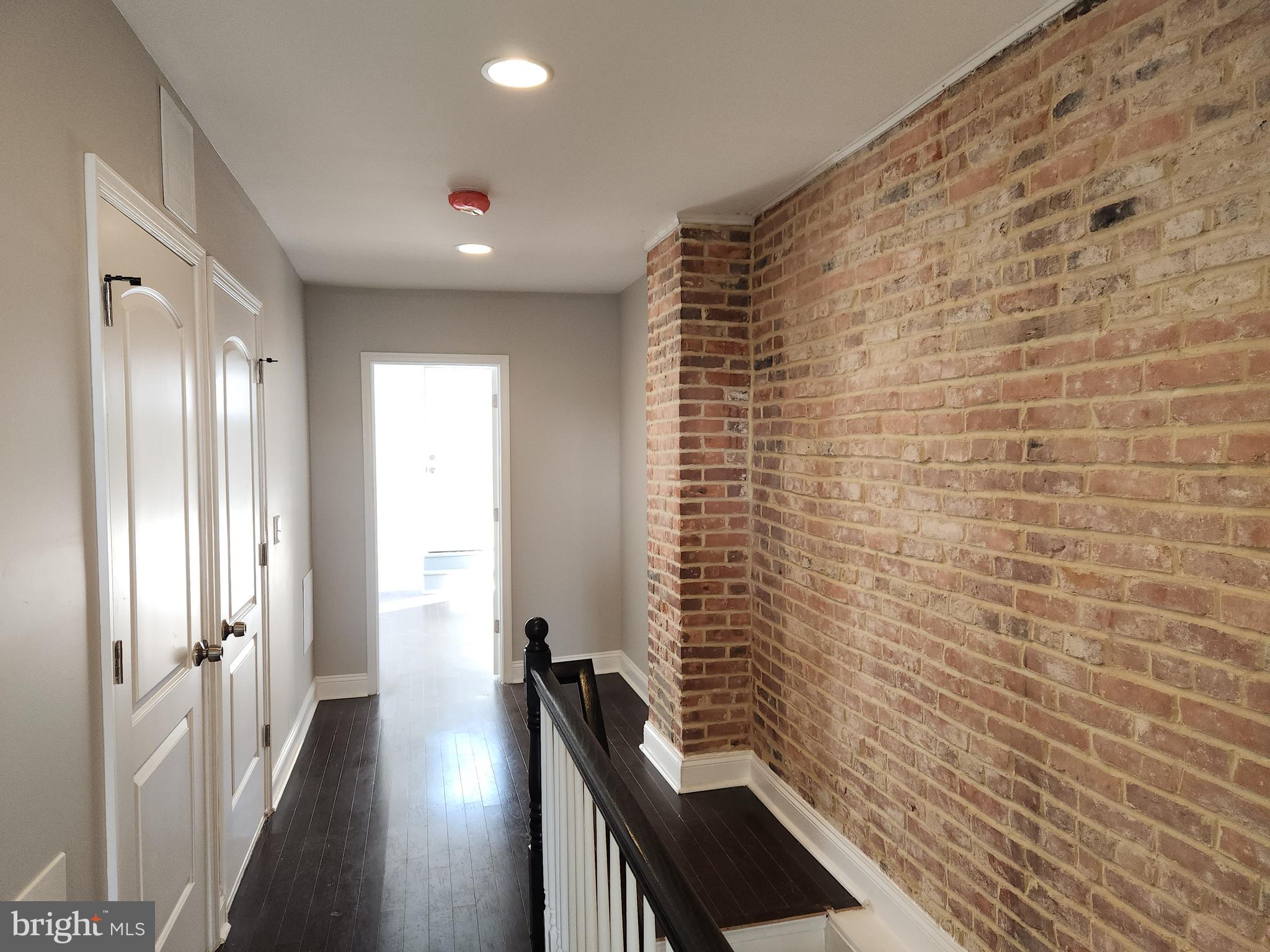 BROADWAY EAST - Residential