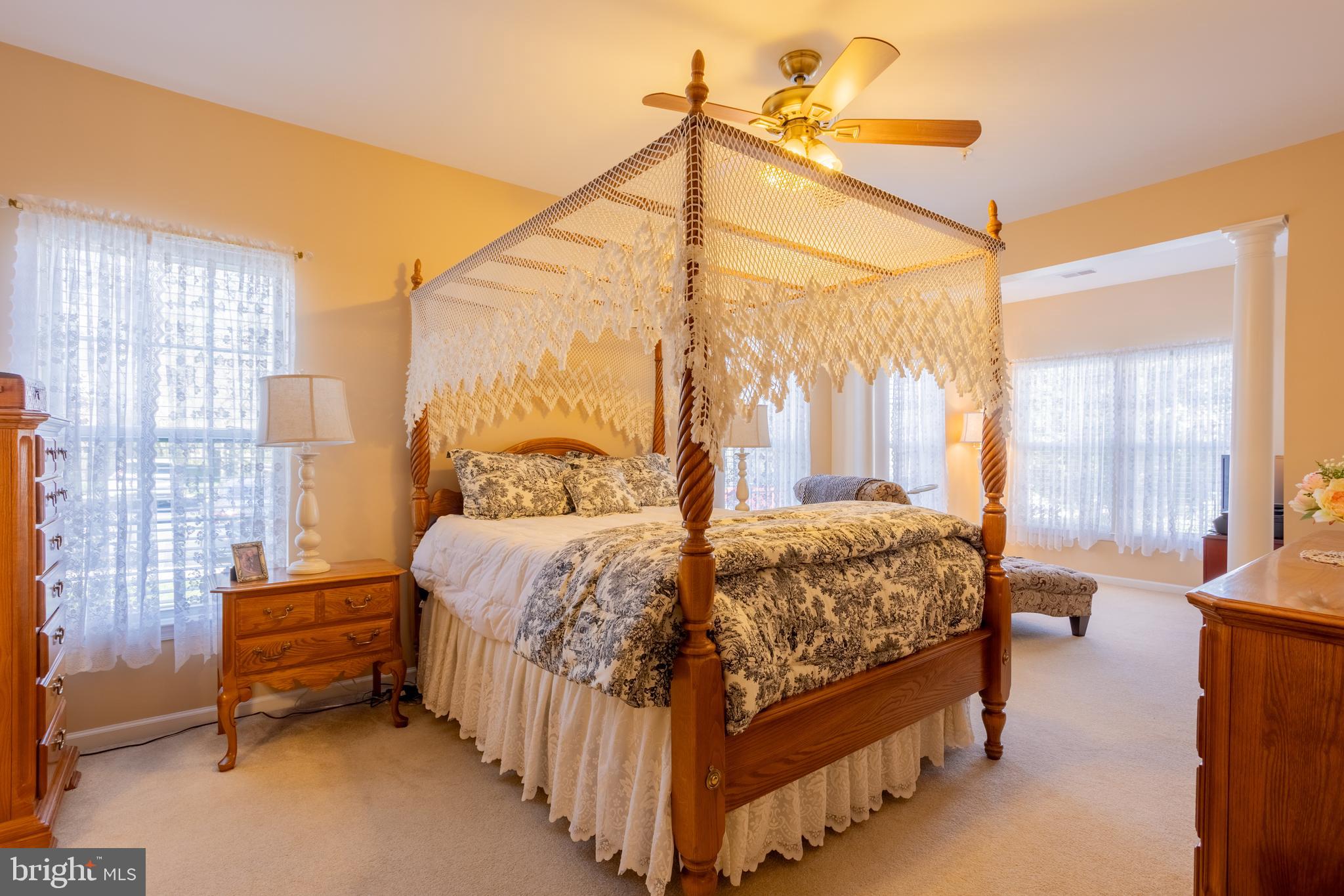 KINGS CROSSING POINT - Residential