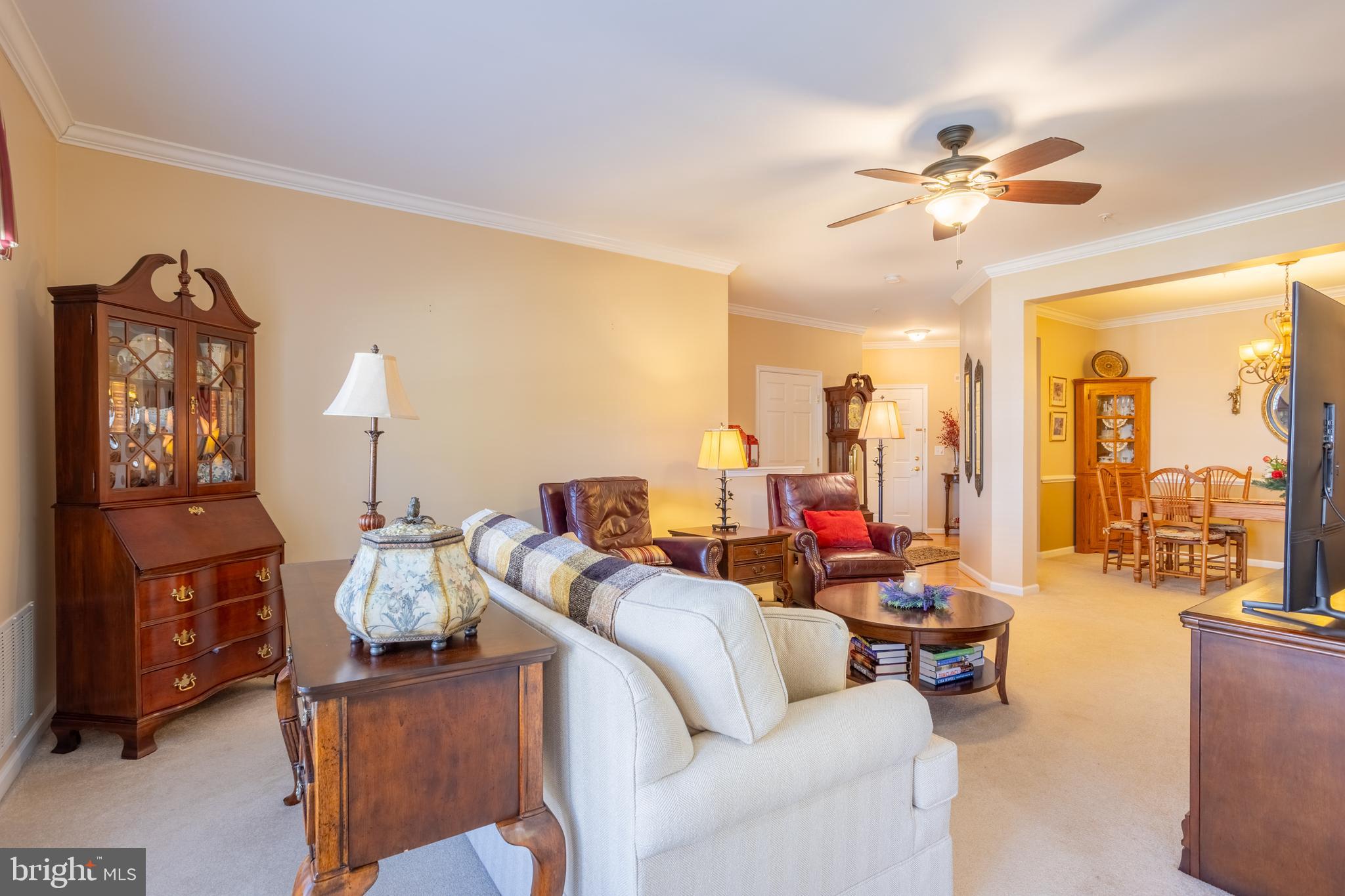 KINGS CROSSING POINT - Residential