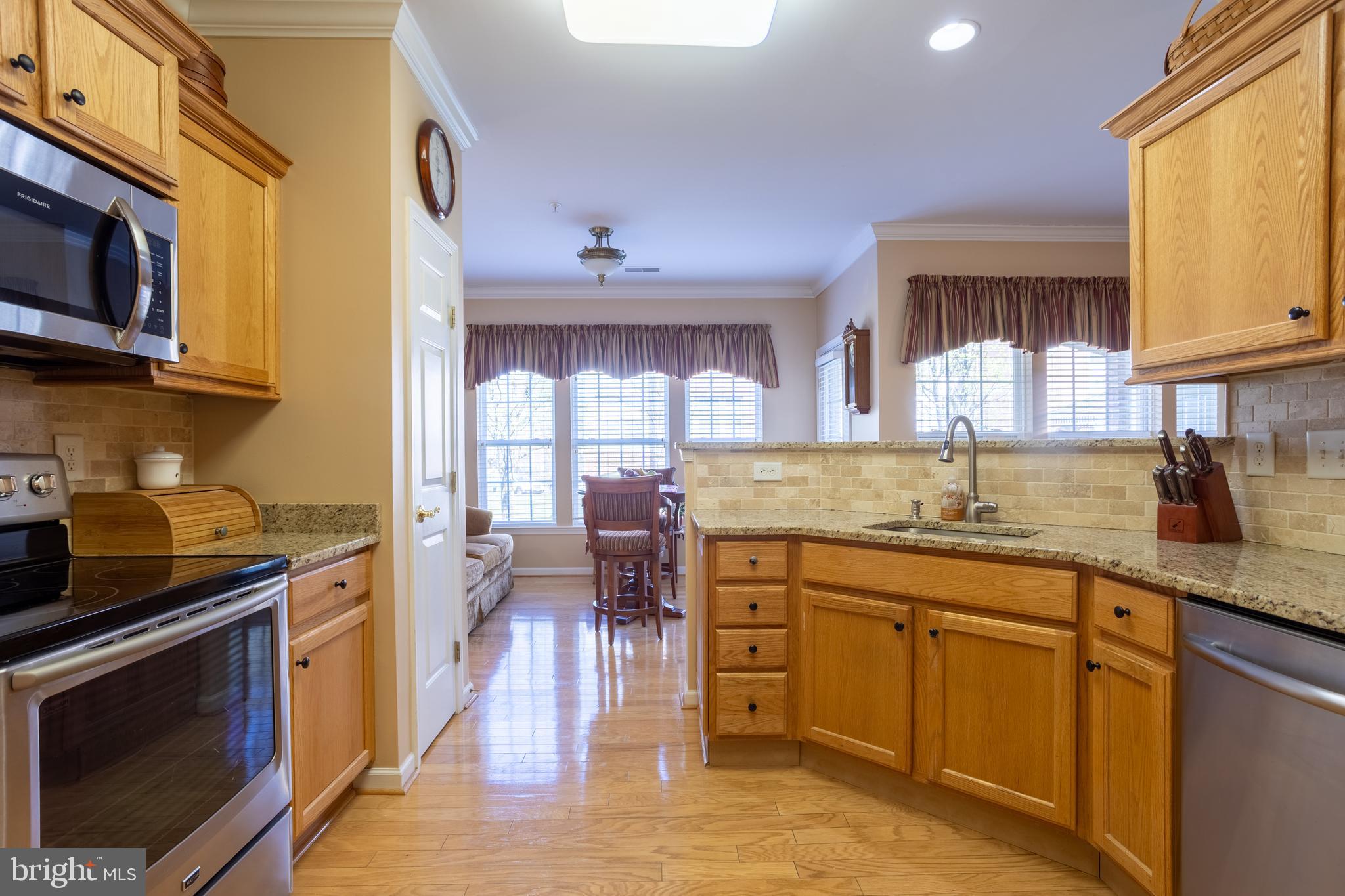 KINGS CROSSING POINT - Residential