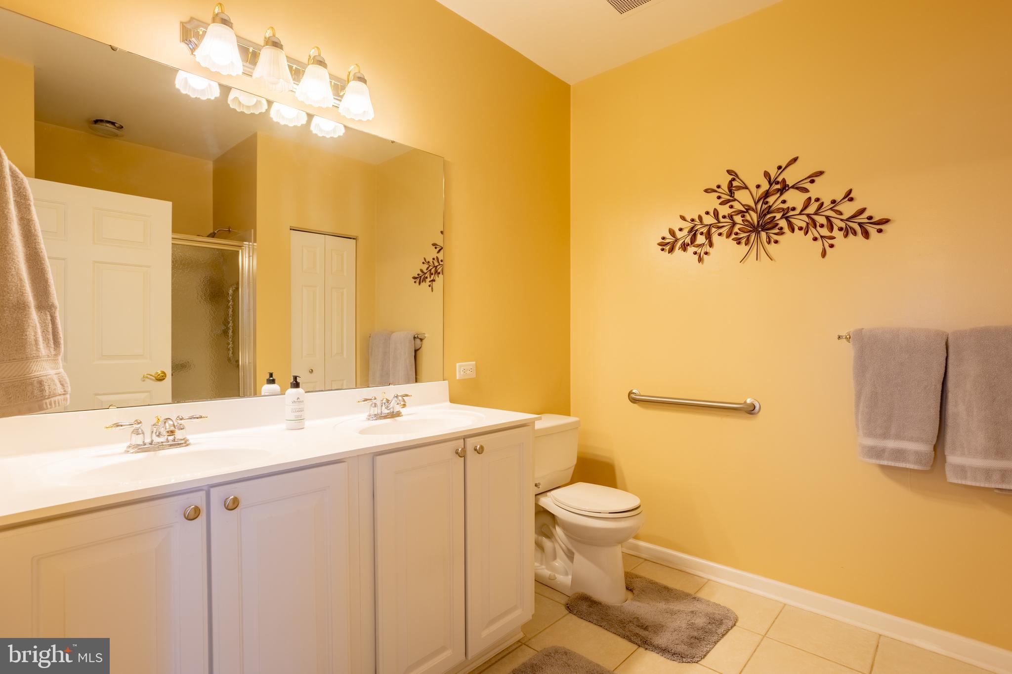 KINGS CROSSING POINT - Residential