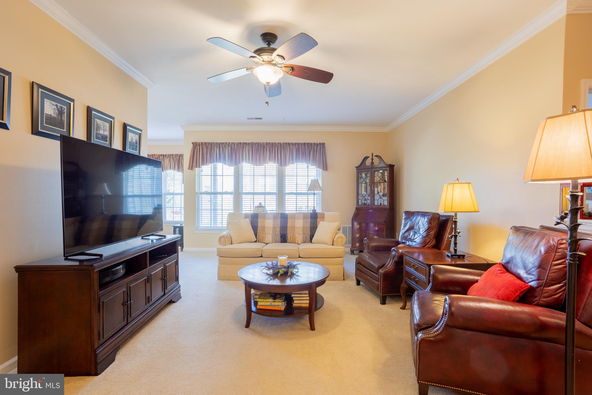 KINGS CROSSING POINT - Residential