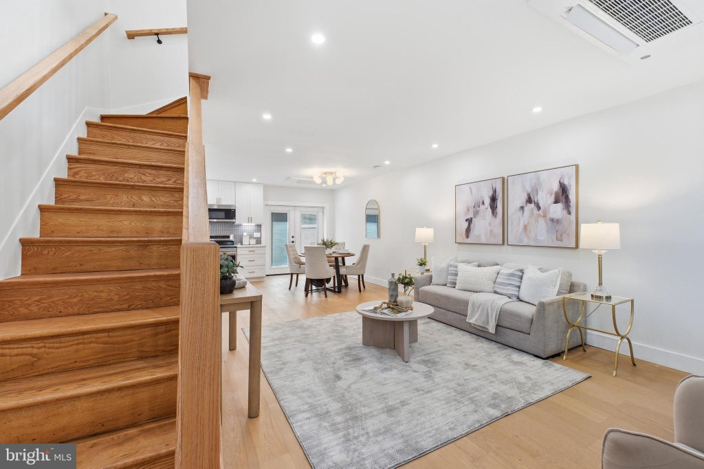 Photo of 35 17th Street SE, WASHINGTON, DC 20003 (MLS # DCDC2277008)