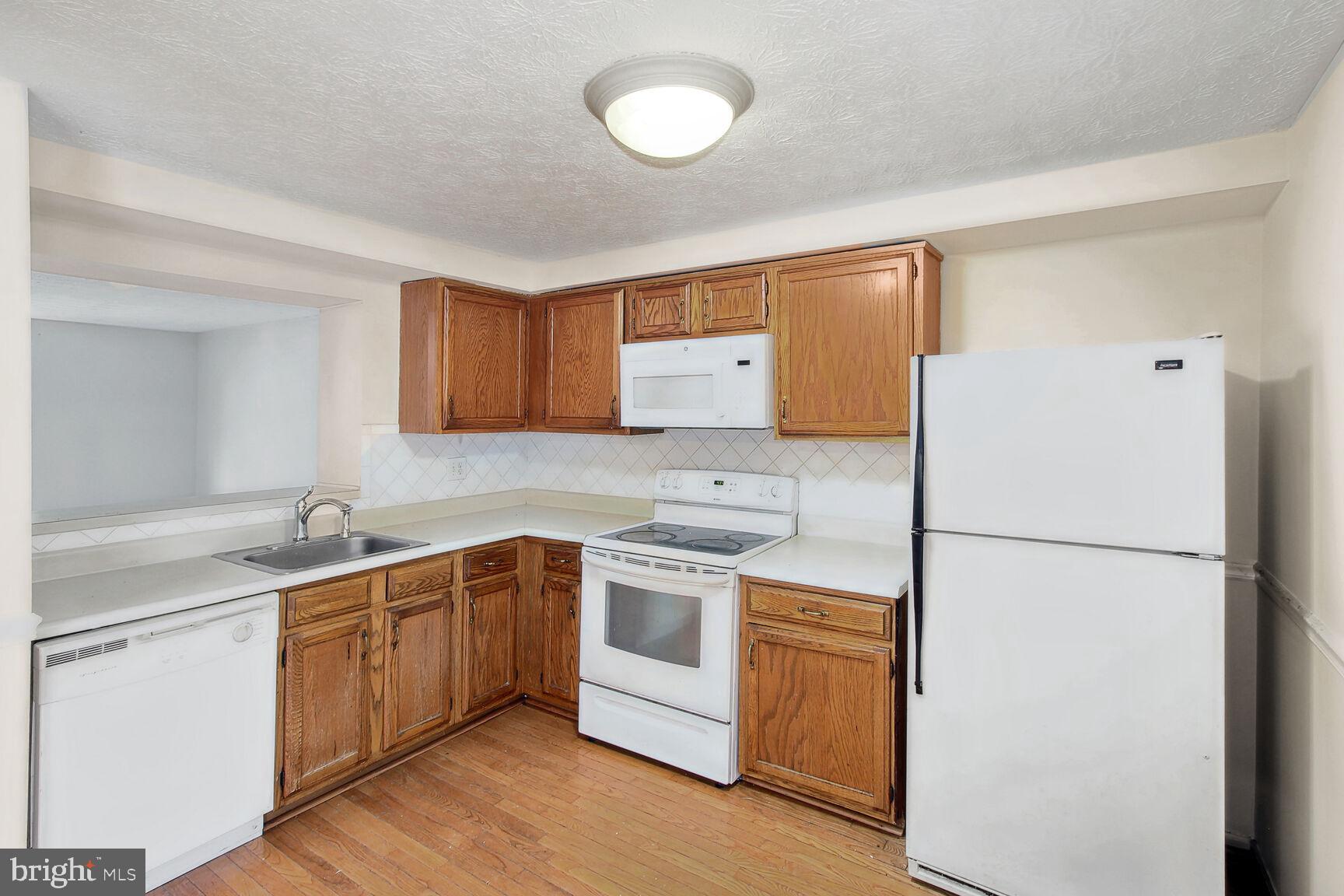 UPTON VILLAGE NORTH - Residential Lease