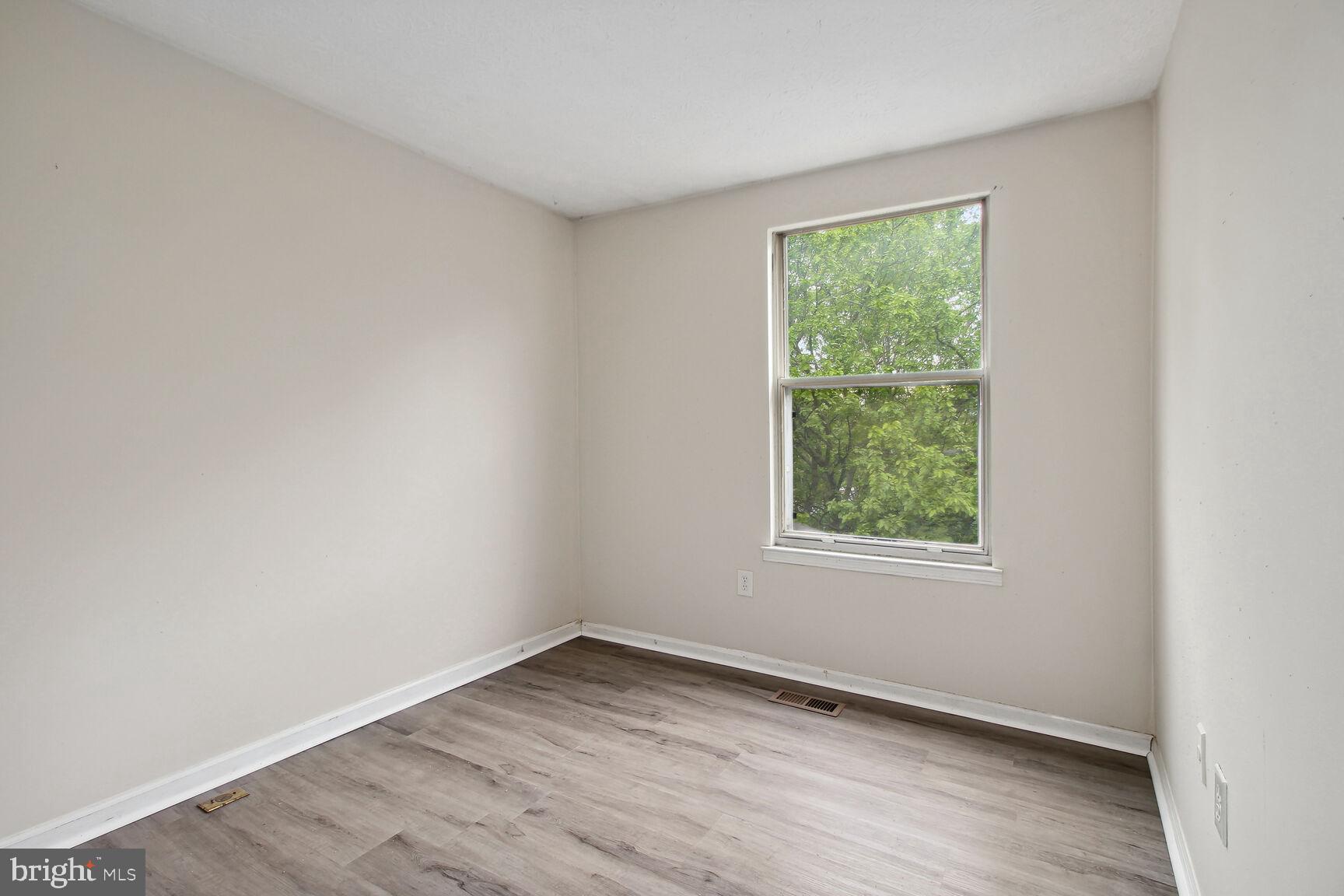 UPTON VILLAGE NORTH - Residential Lease