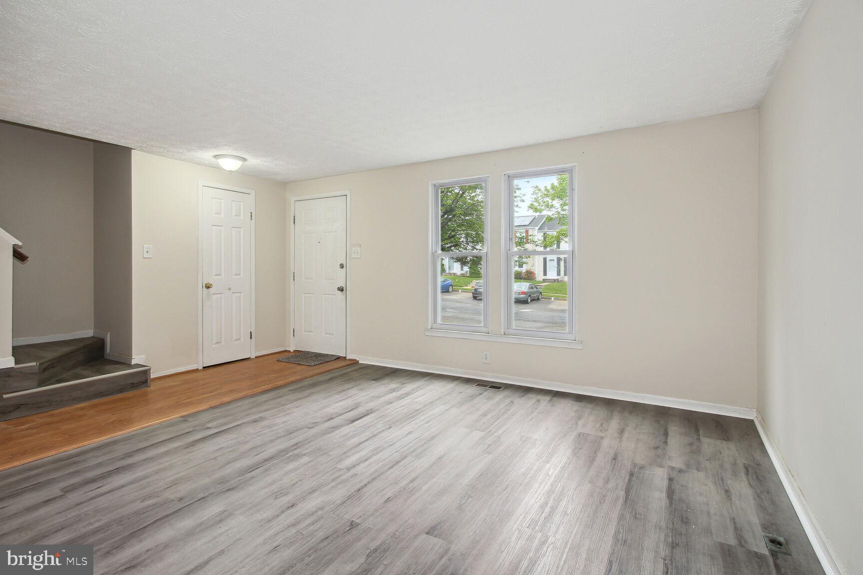 UPTON VILLAGE NORTH - Residential Lease