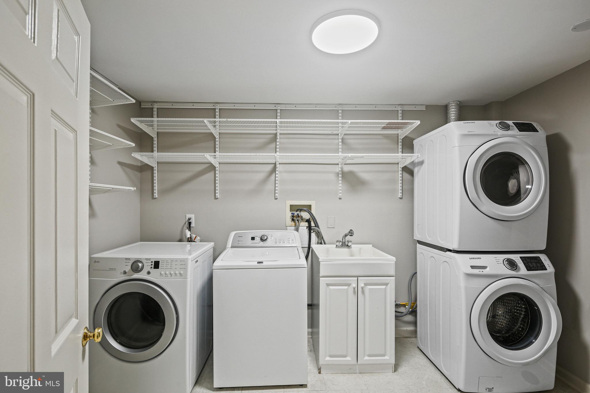 WOODBROOK - Residential