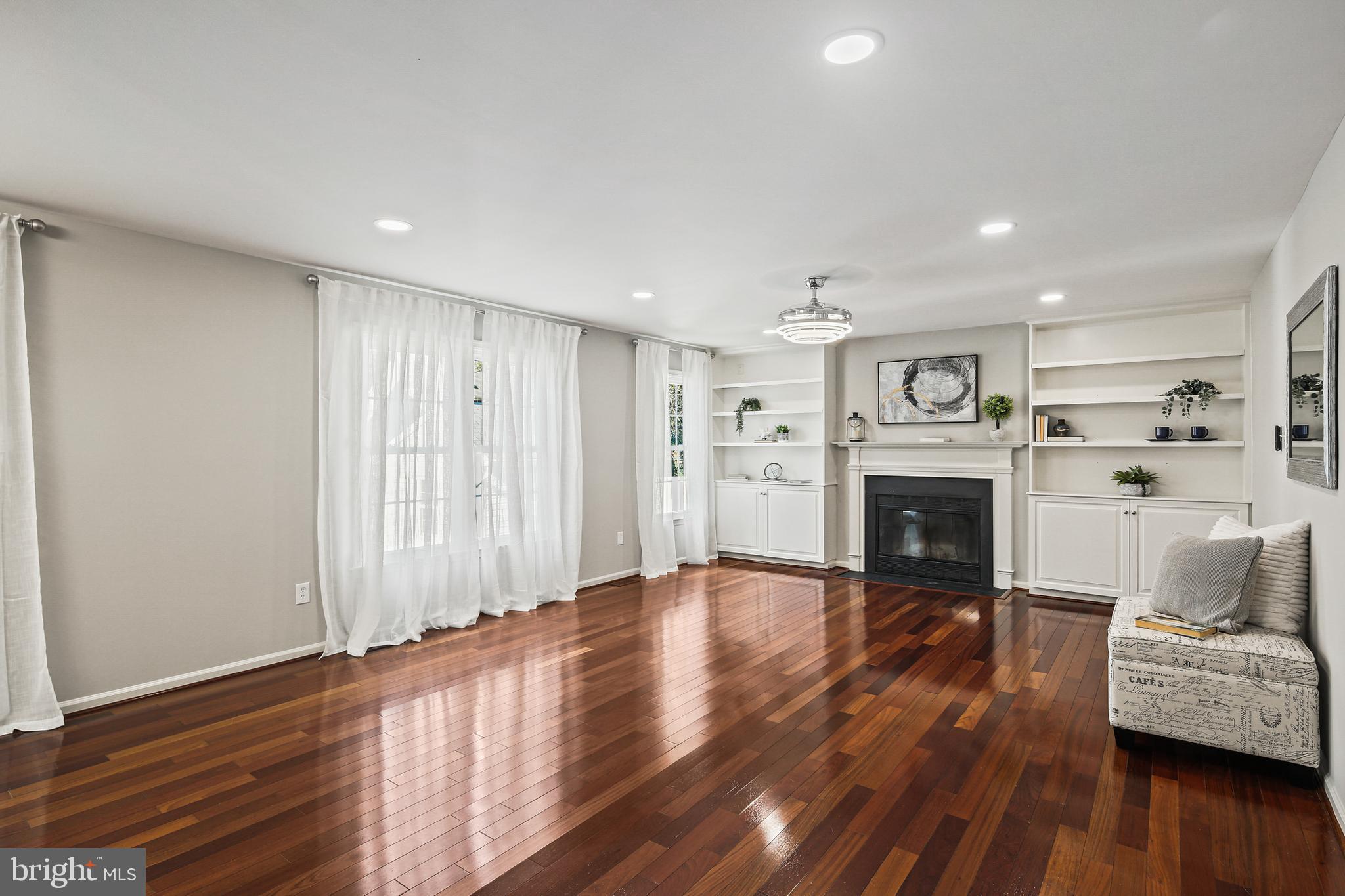 WOODBROOK - Residential