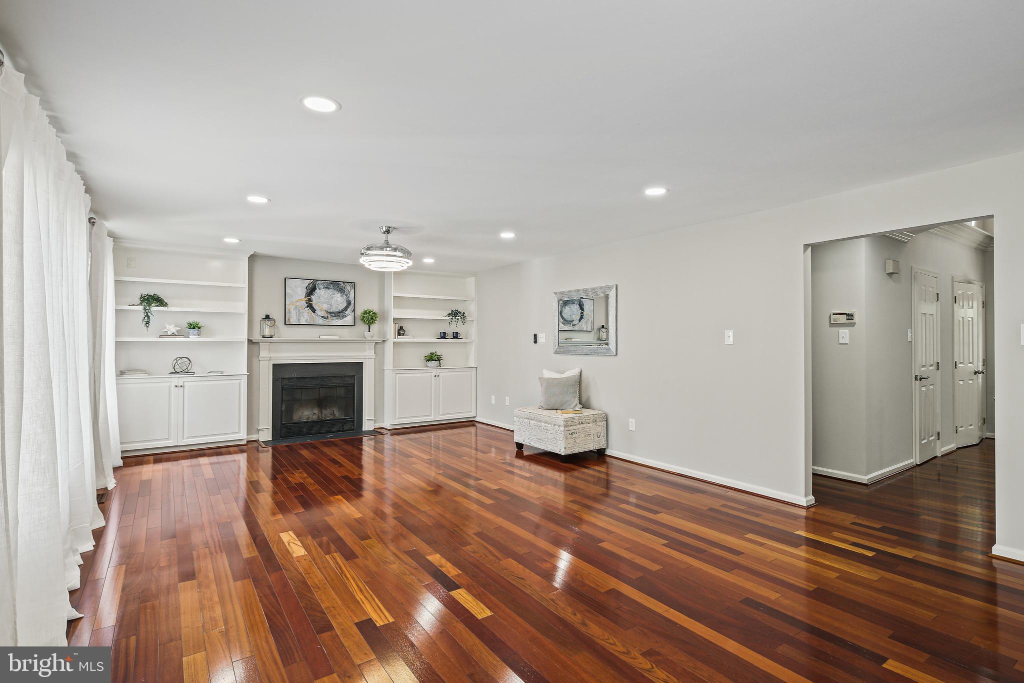 WOODBROOK - Residential