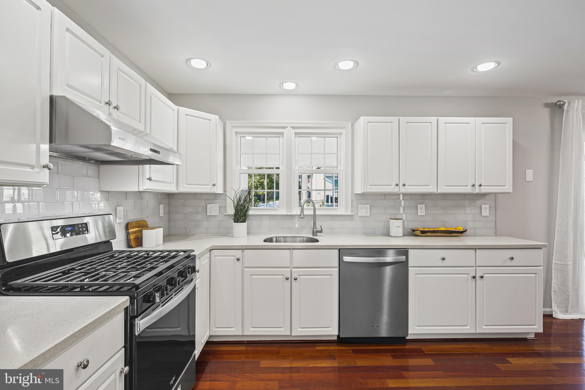 WOODBROOK - Residential