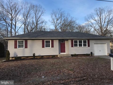 Photo of 118 Syringa St, BROWNS MILLS, NJ 08015 (MLS # NJBL2105114)