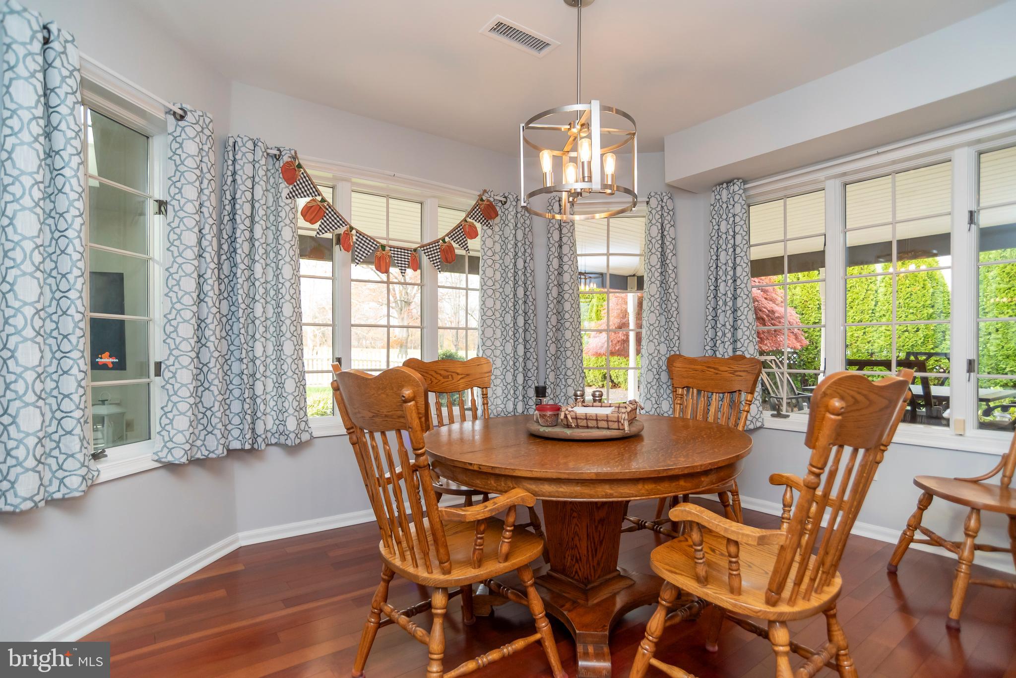 TORRESDALE MANOR - Residential