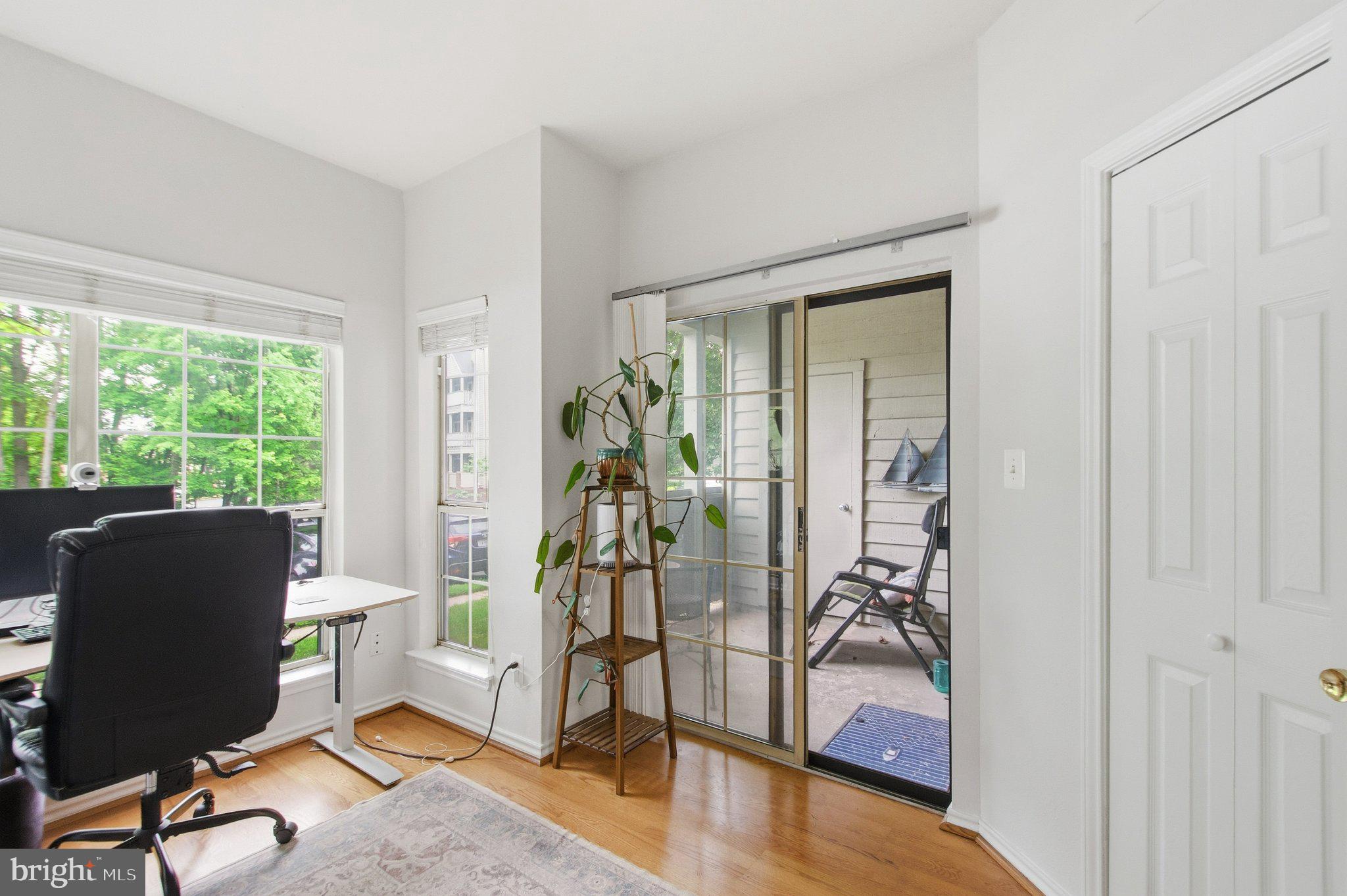 PENDERBROOK SQUARE CONDOMINIUMS - Residential