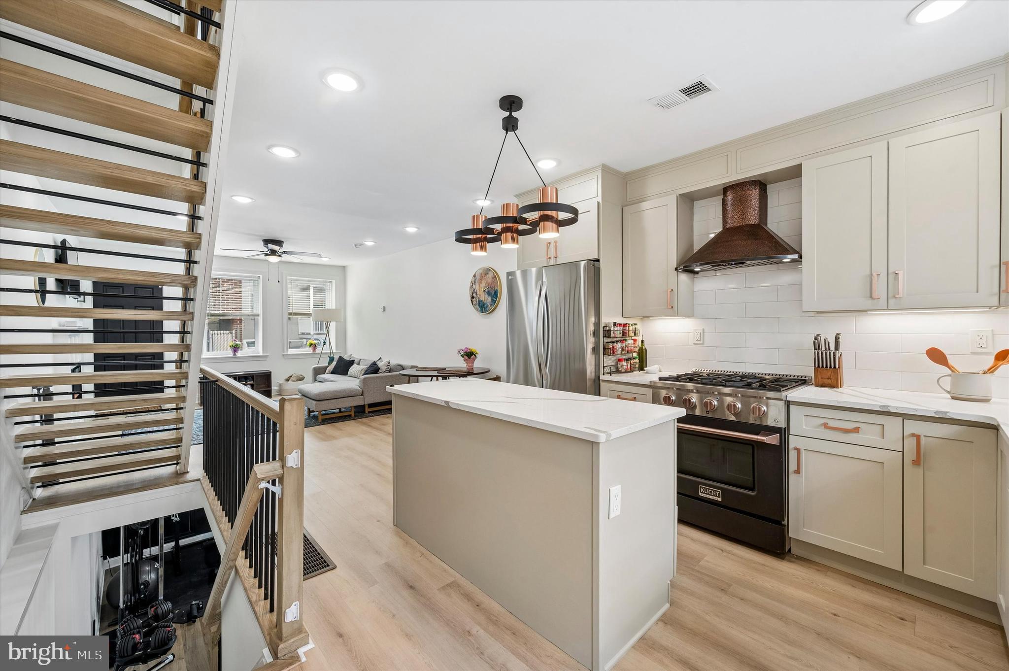BELLA VISTA - Residential