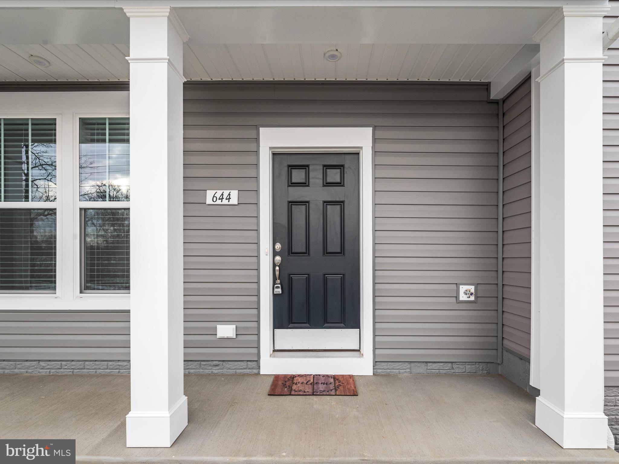 LOFTS AT CREEKSIDE - Residential Lease