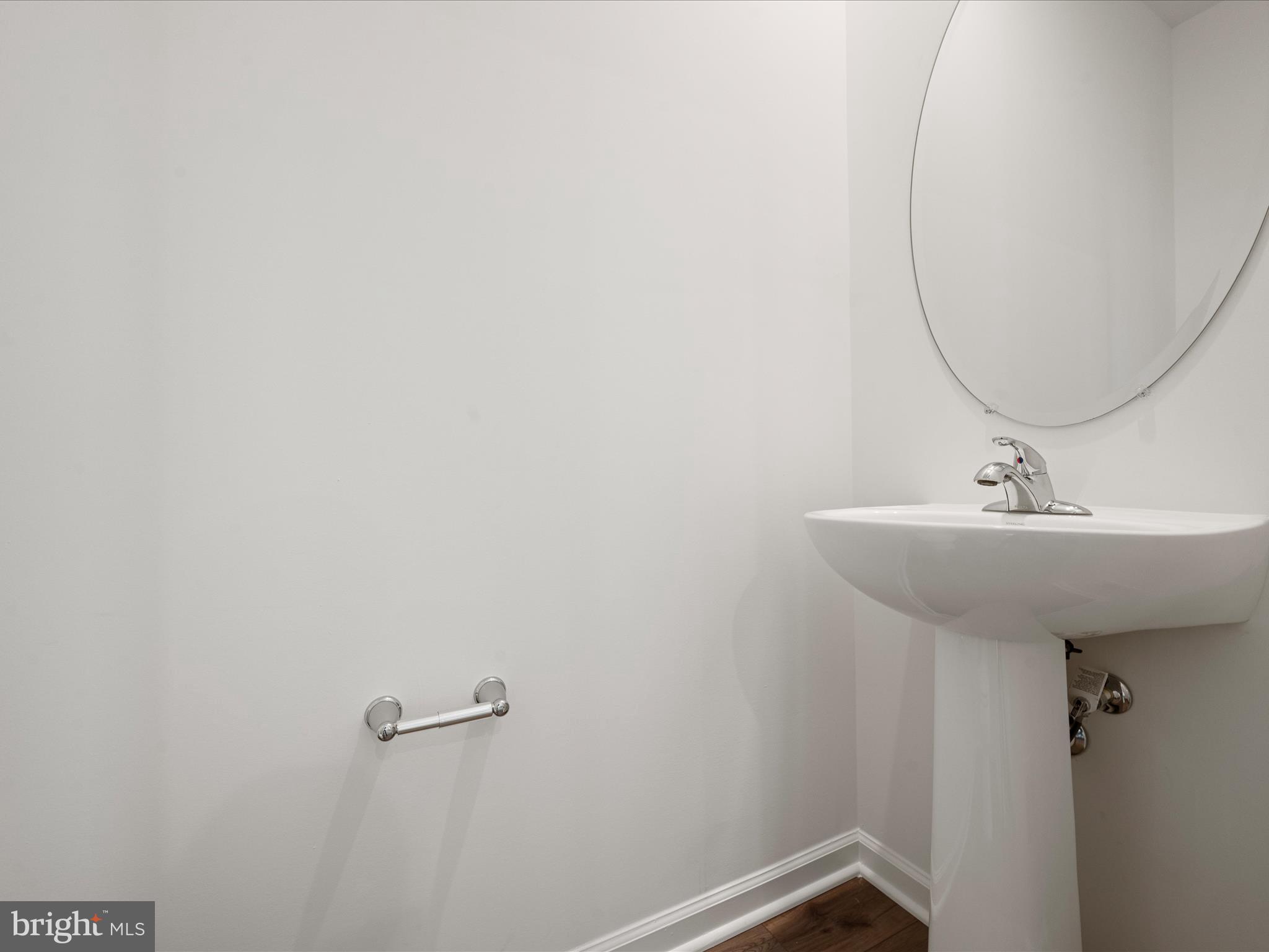 LOFTS AT CREEKSIDE - Residential Lease