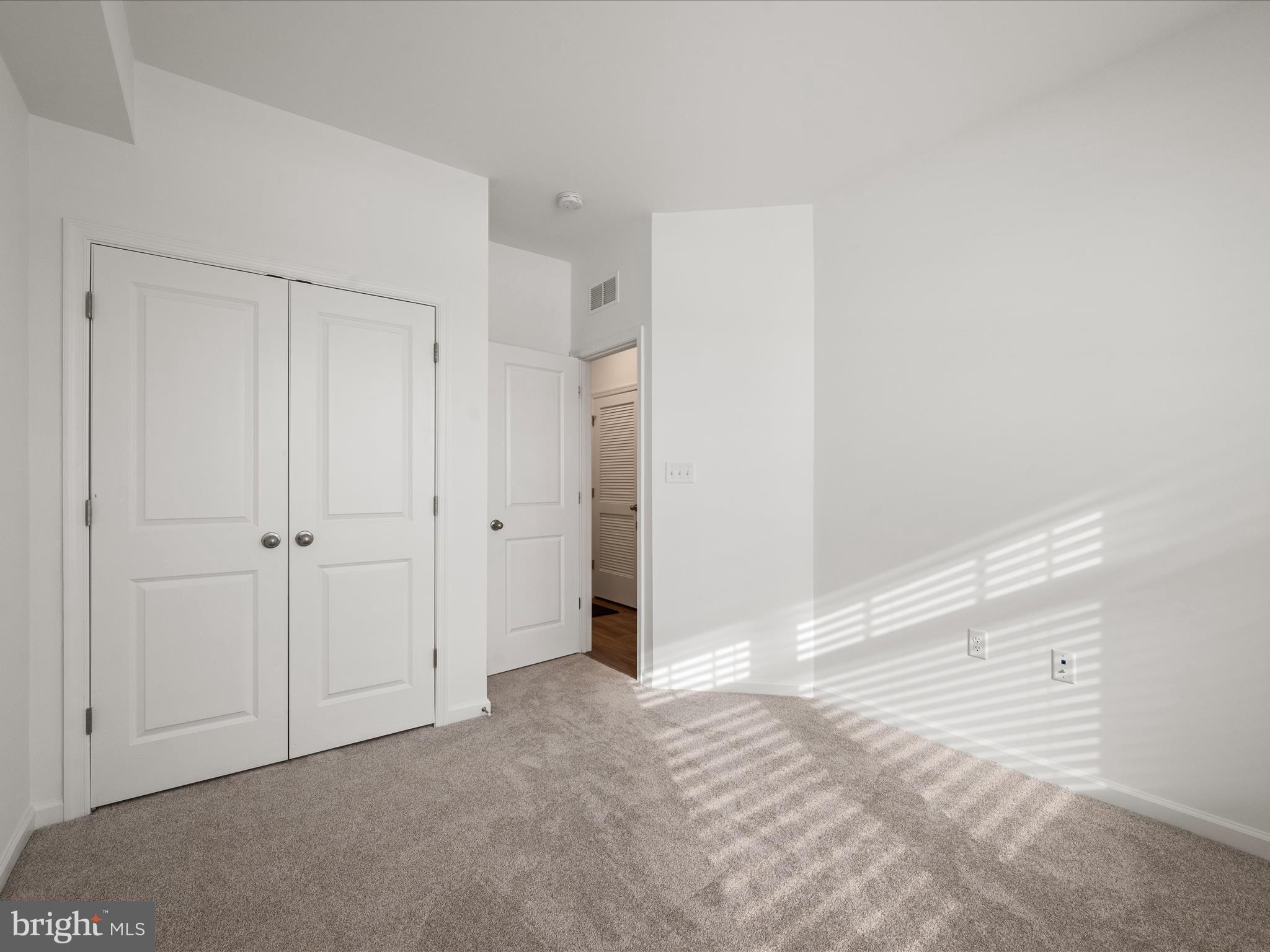 LOFTS AT CREEKSIDE - Residential Lease