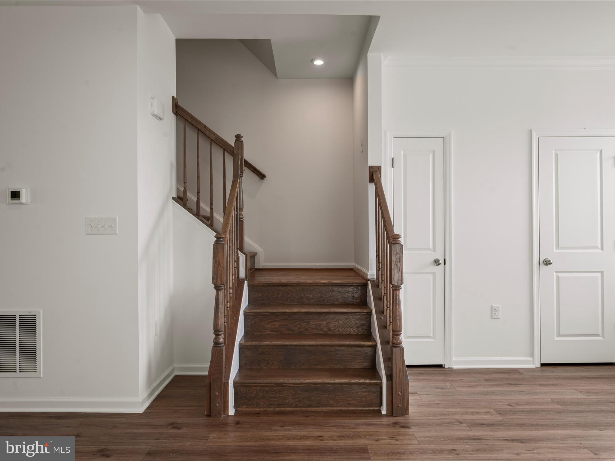 LOFTS AT CREEKSIDE - Residential Lease