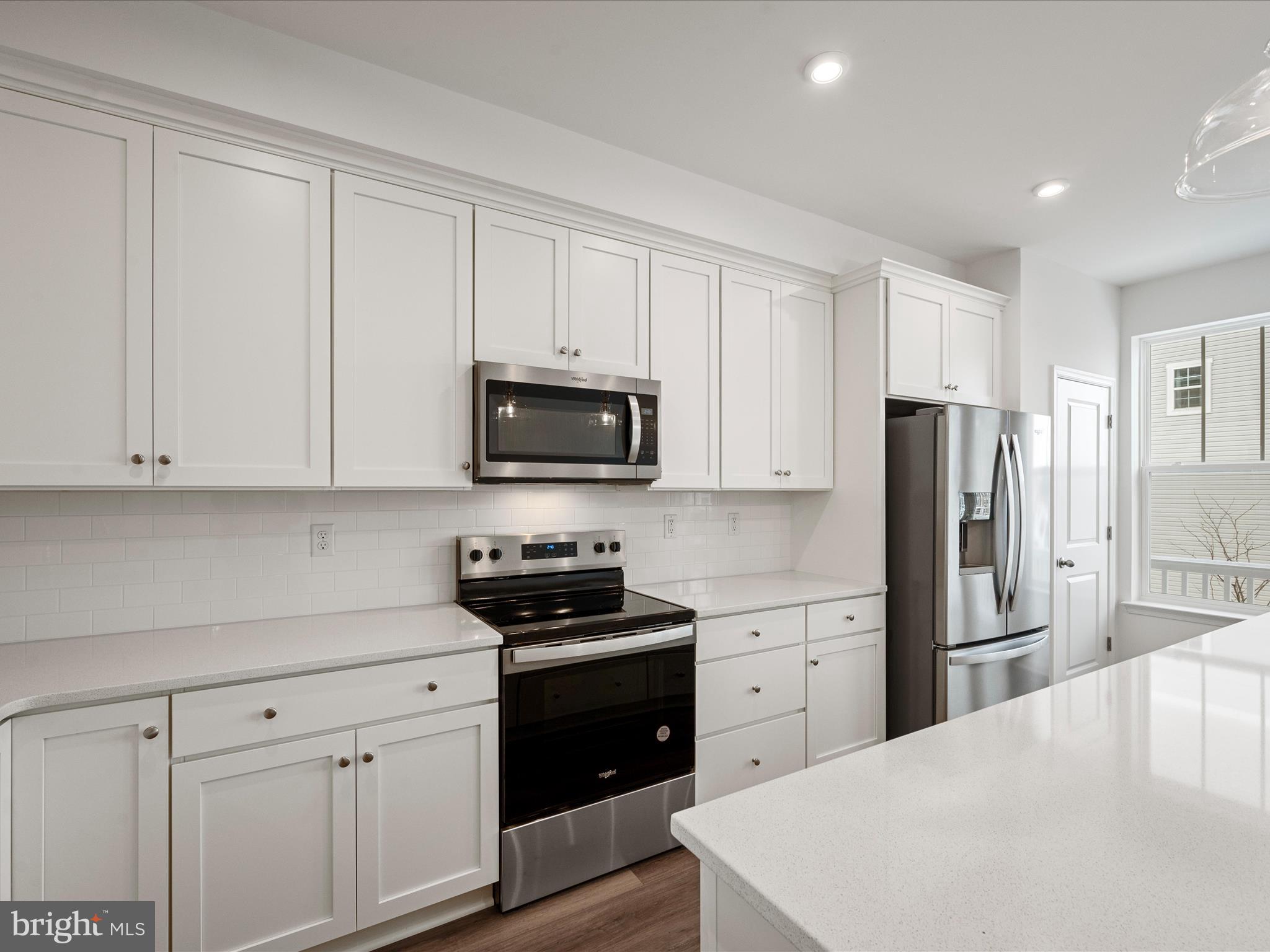 LOFTS AT CREEKSIDE - Residential Lease