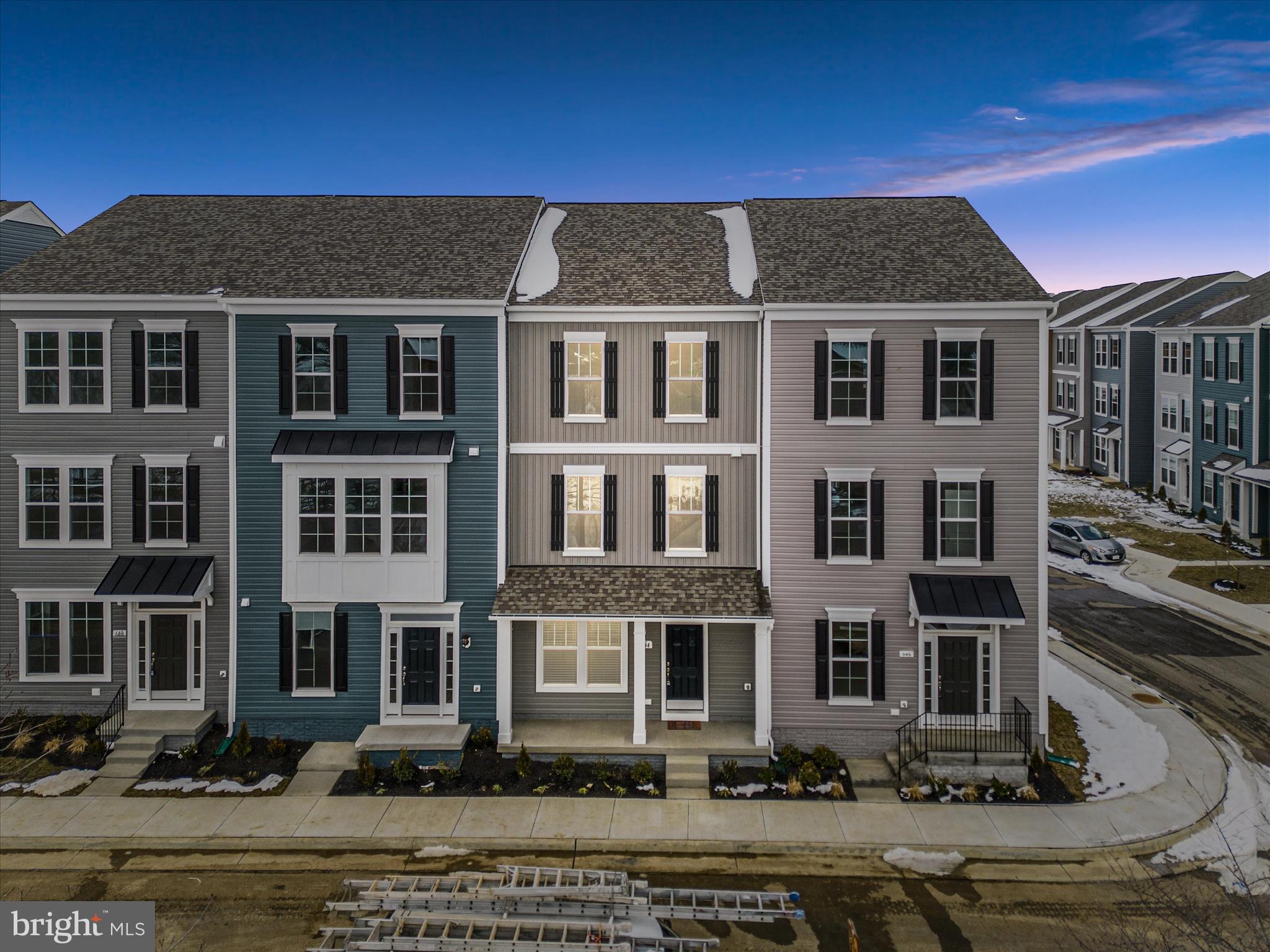 LOFTS AT CREEKSIDE - Residential Lease