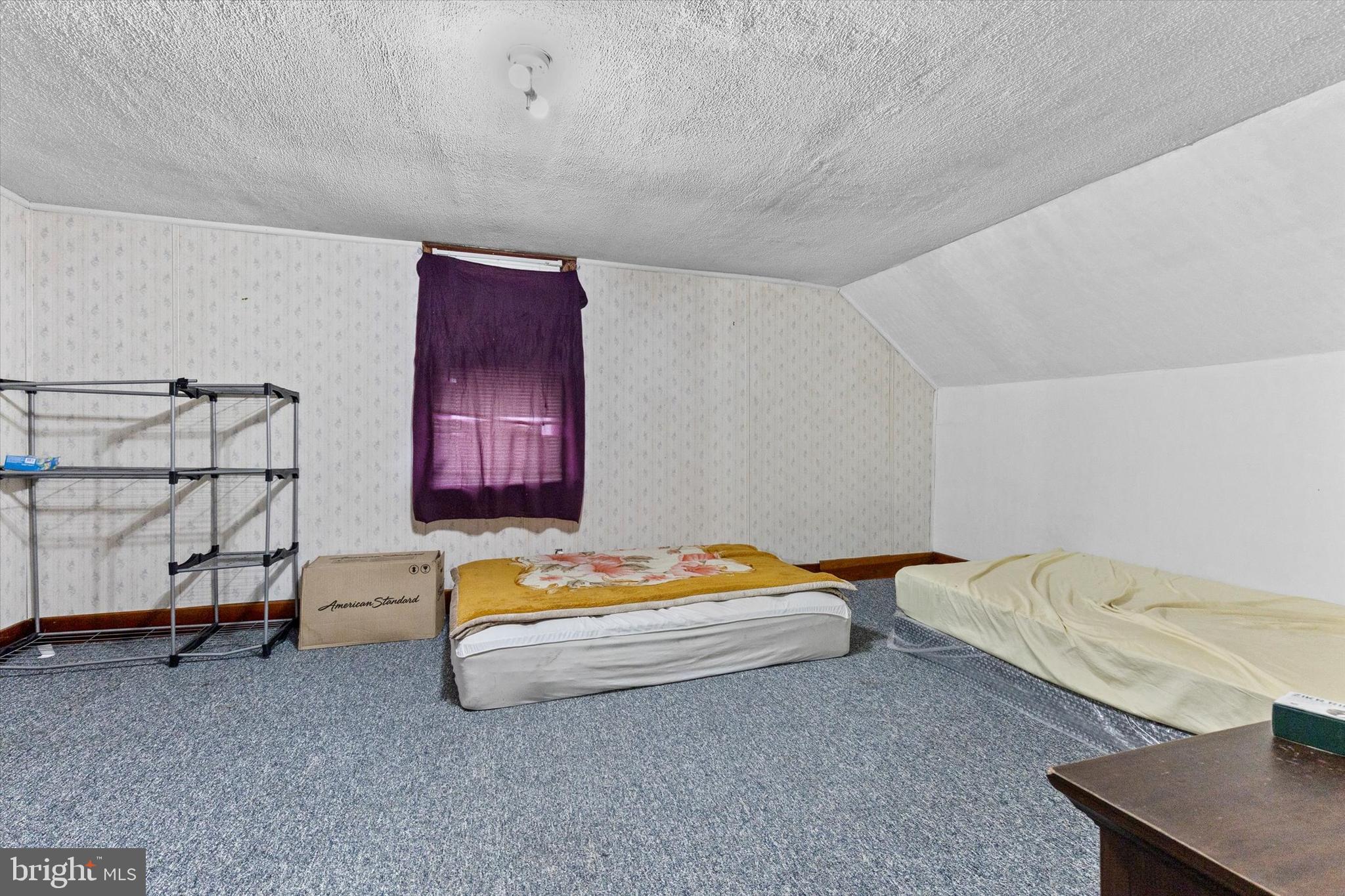 LAWNTON - Residential