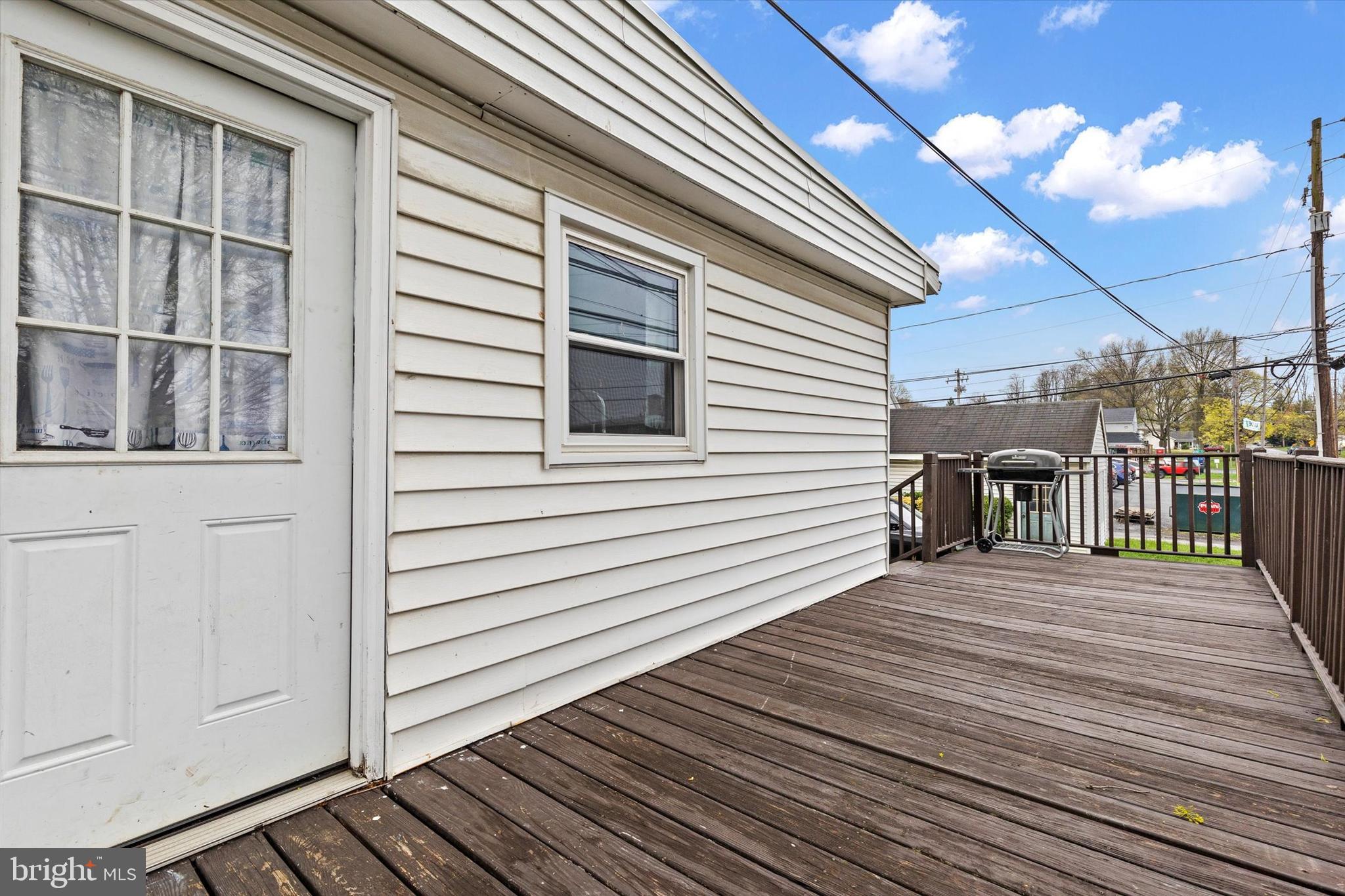 LAWNTON - Residential