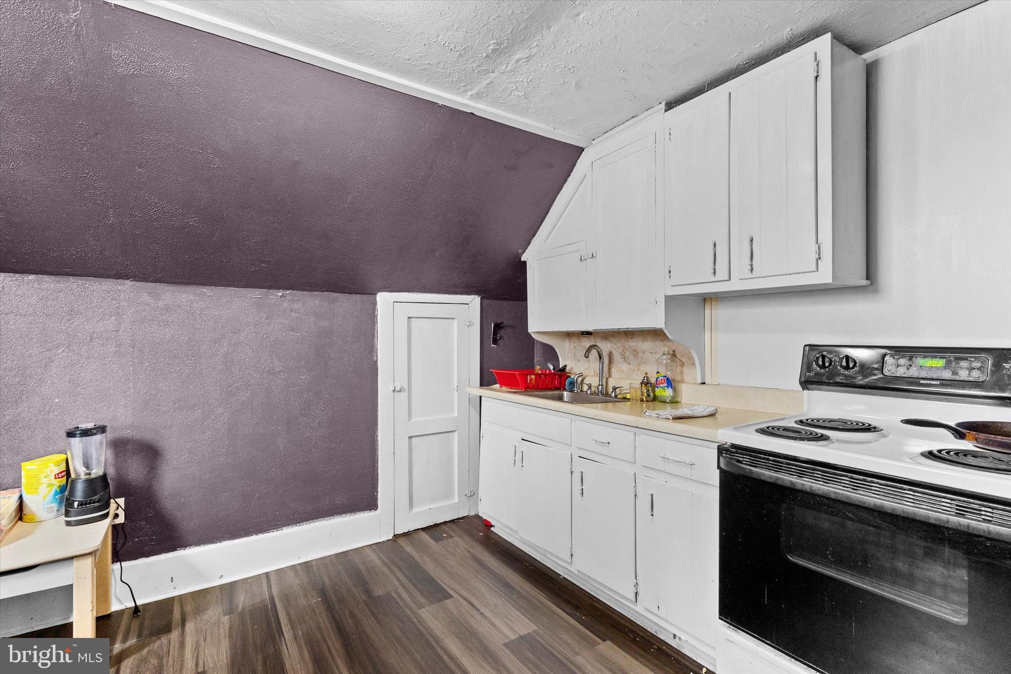 LAWNTON - Residential