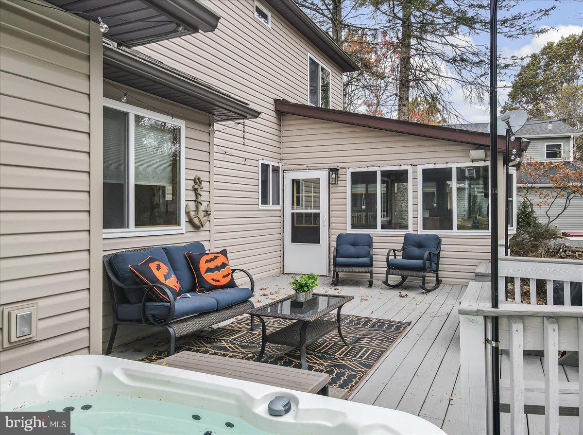 TOWAMENSING TRAILS - Residential