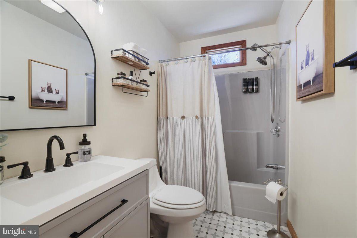 TOWAMENSING TRAILS - Residential