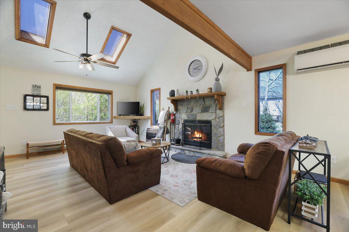 TOWAMENSING TRAILS - Residential