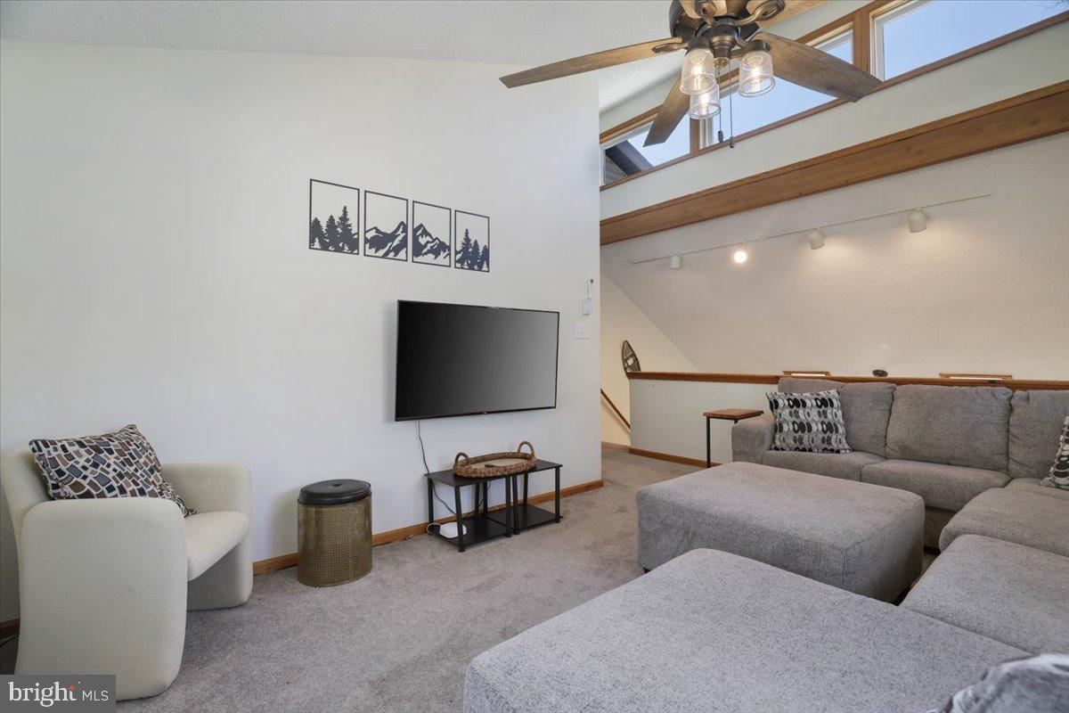 TOWAMENSING TRAILS - Residential