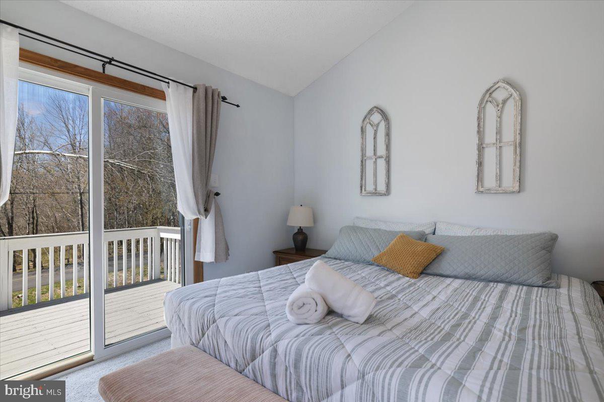 TOWAMENSING TRAILS - Residential