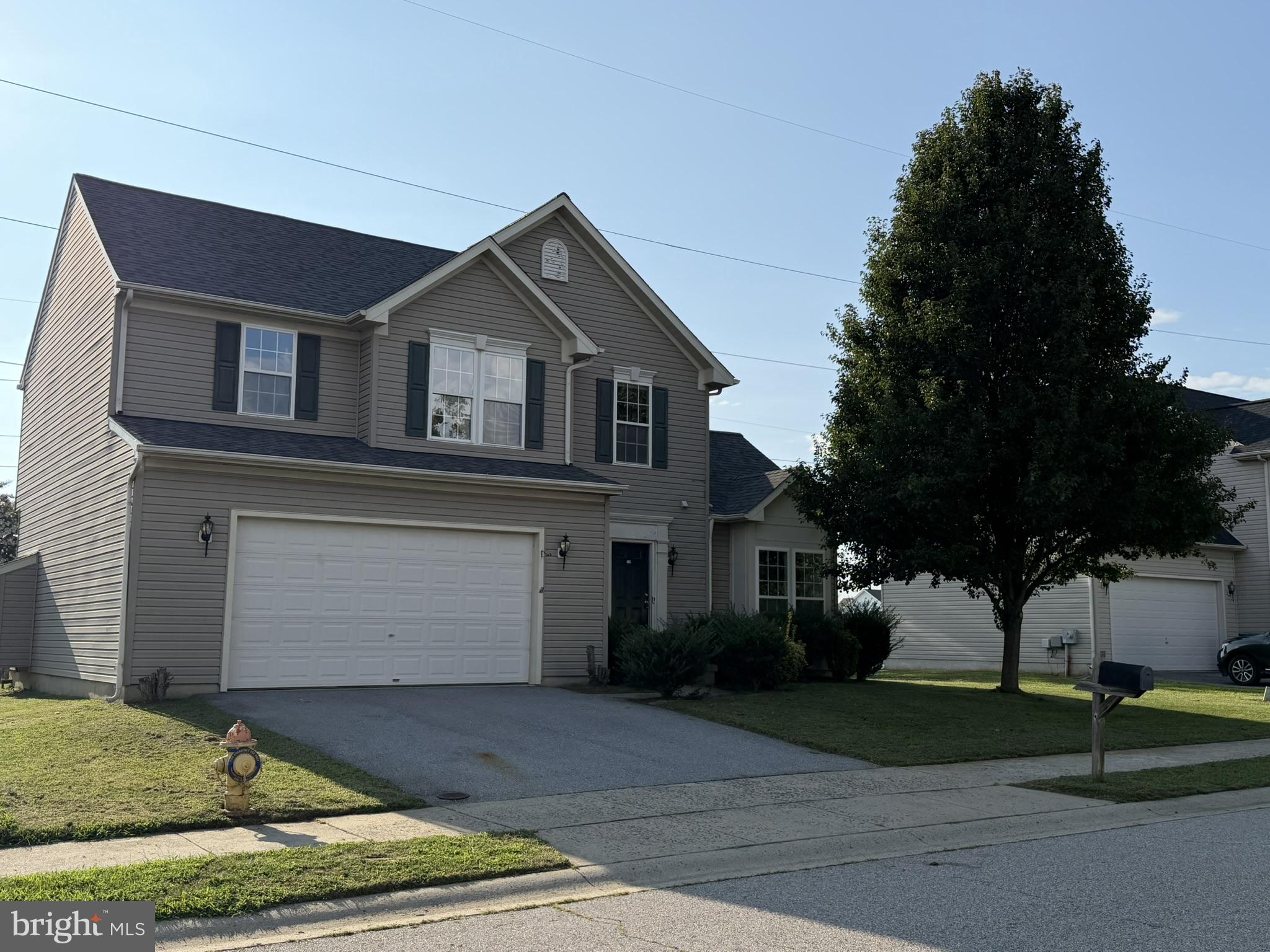 210 ABERDEEN WAY