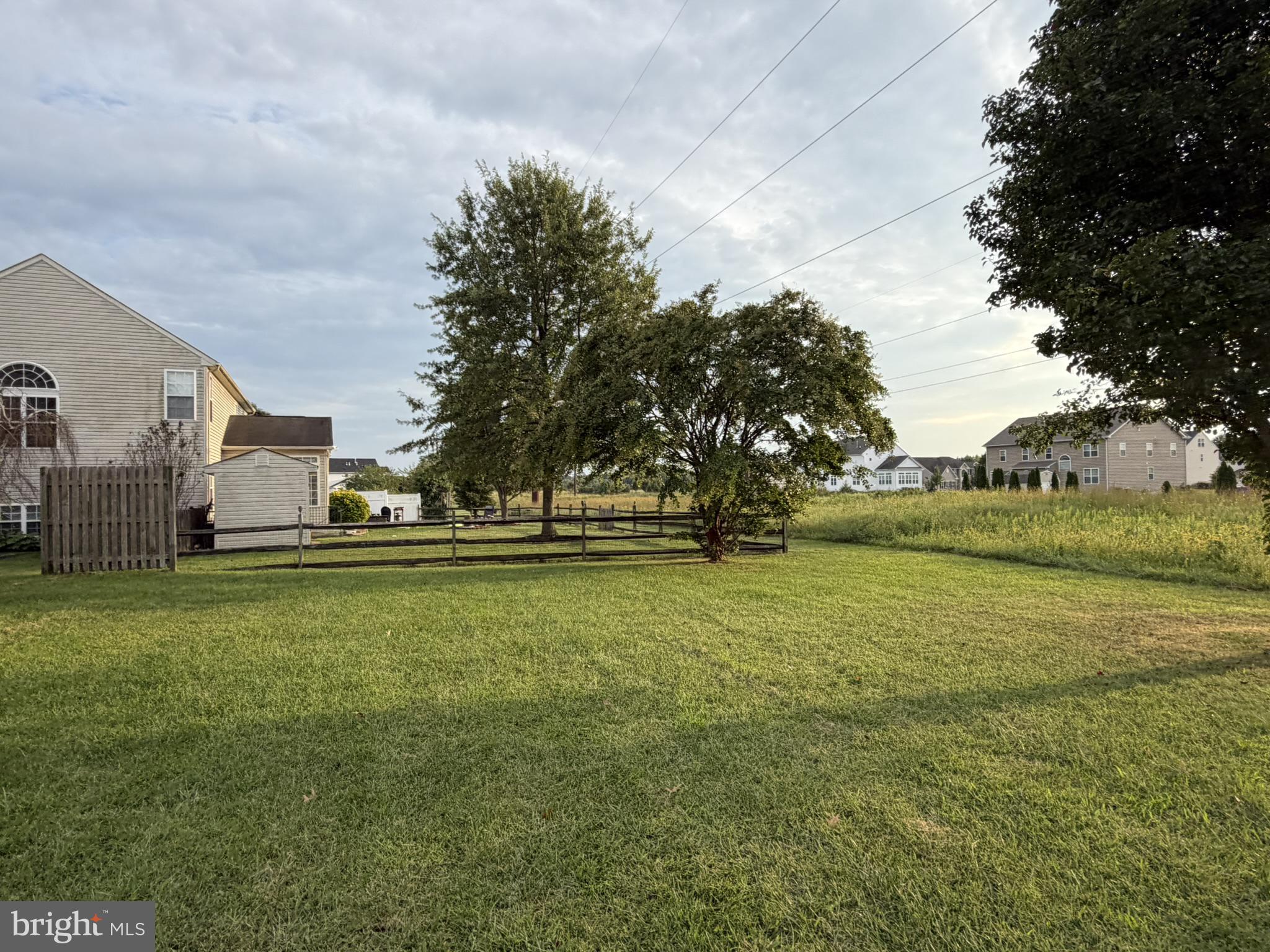 210 ABERDEEN WAY