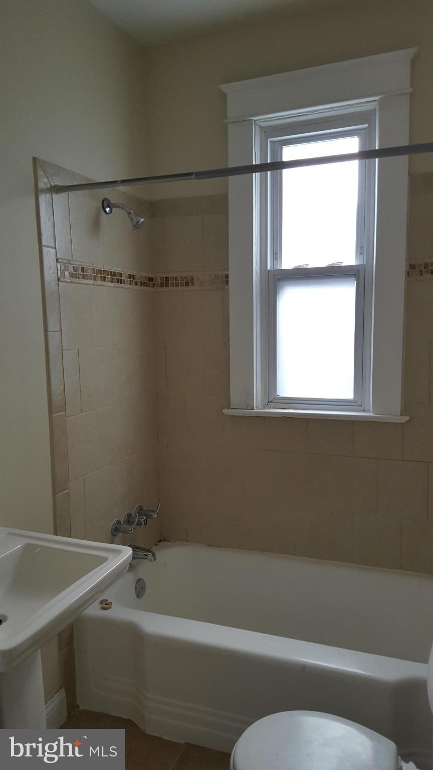 OLD TOWN - Residential Lease