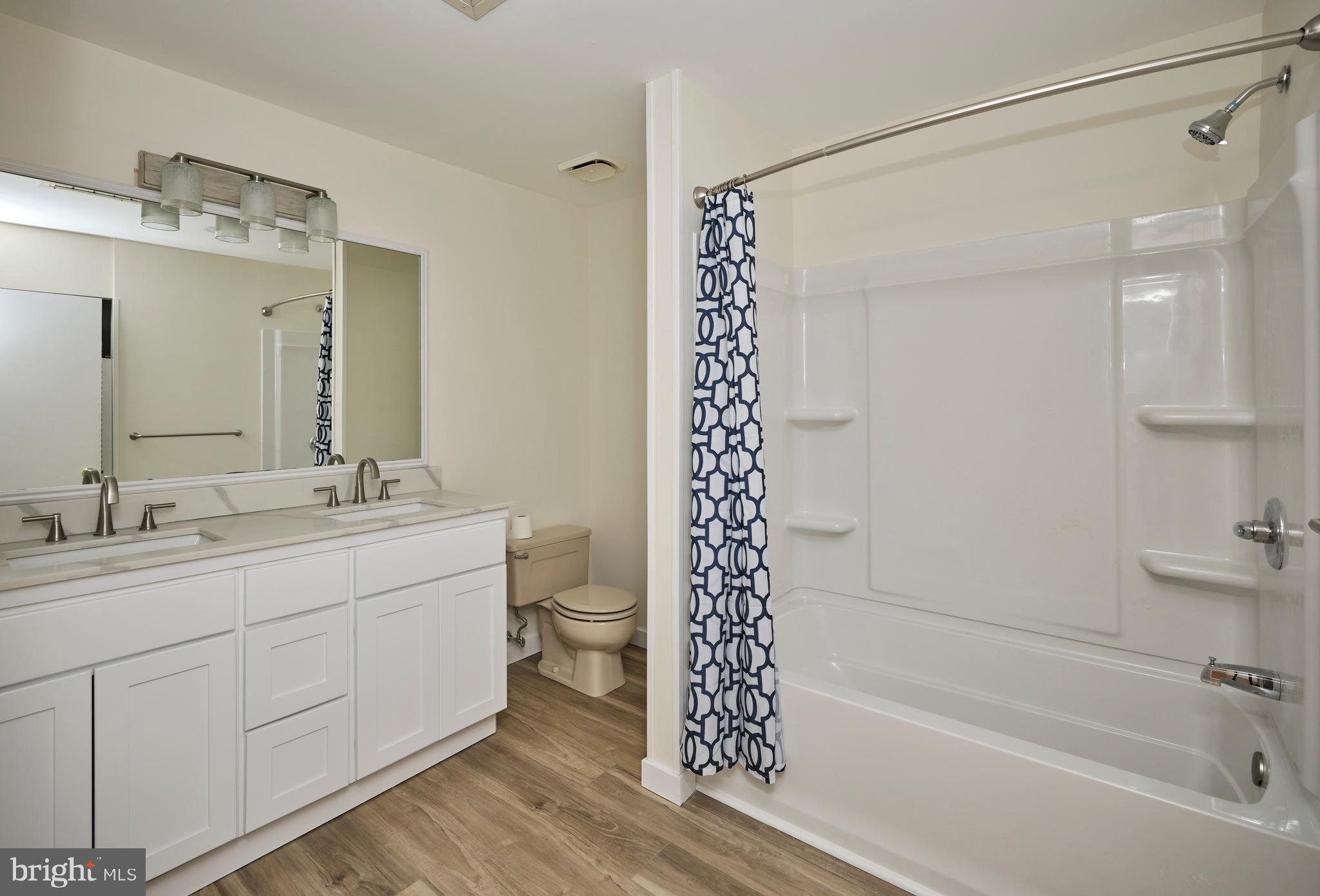 INGHAM MEWS - Residential Lease