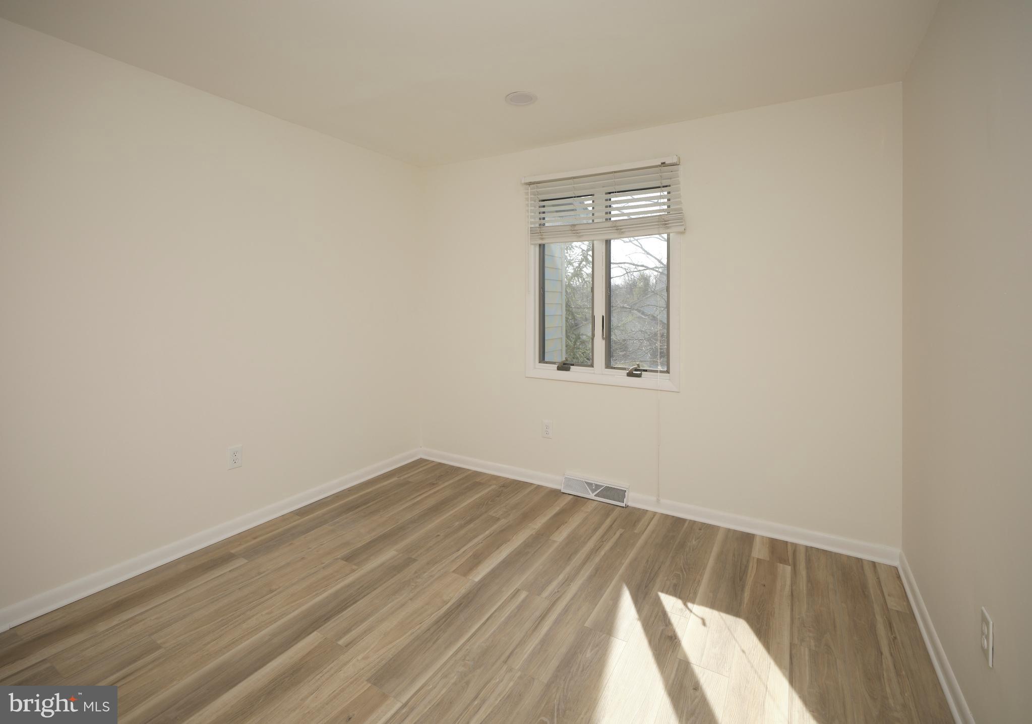 INGHAM MEWS - Residential Lease