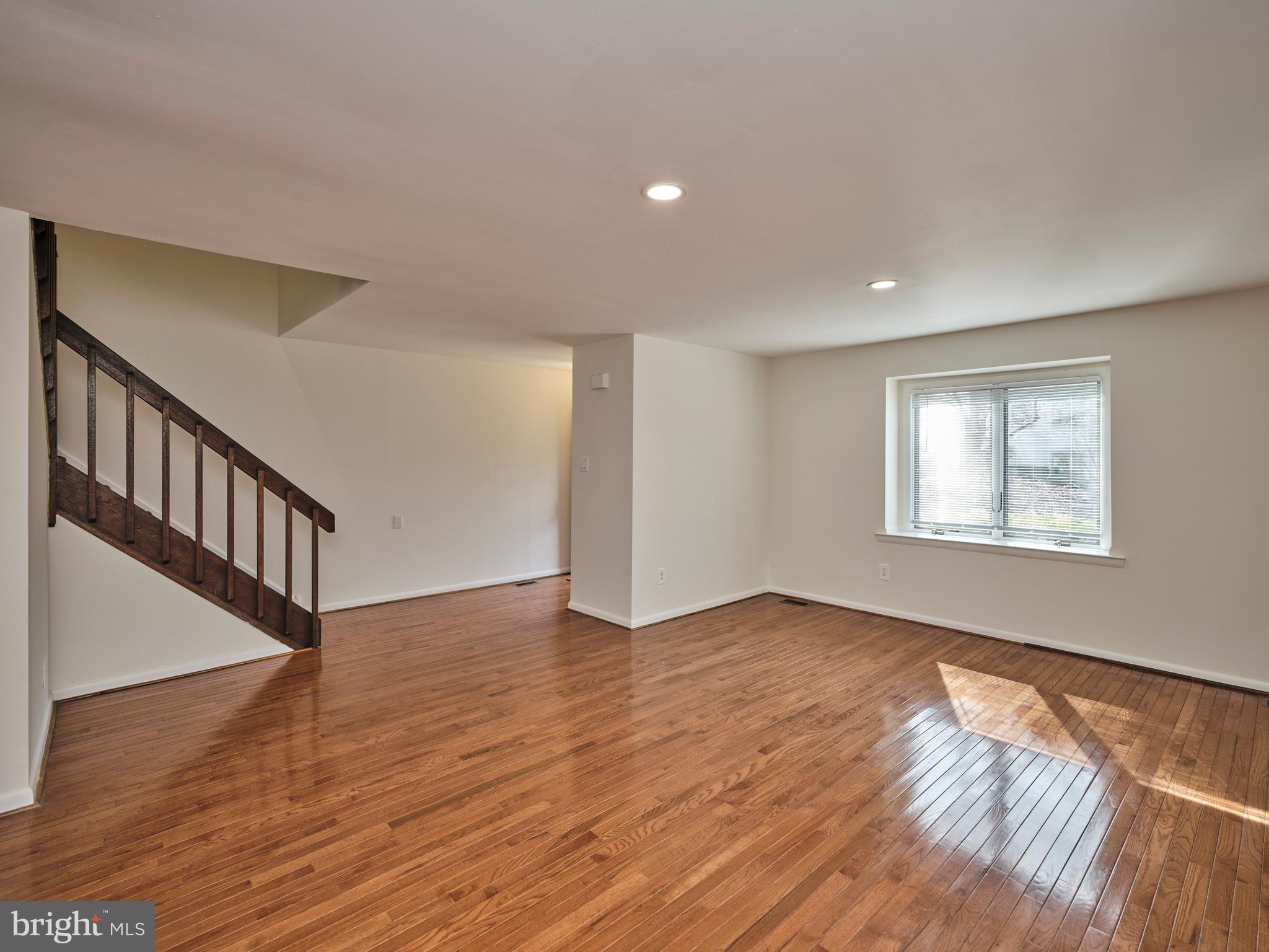 INGHAM MEWS - Residential Lease