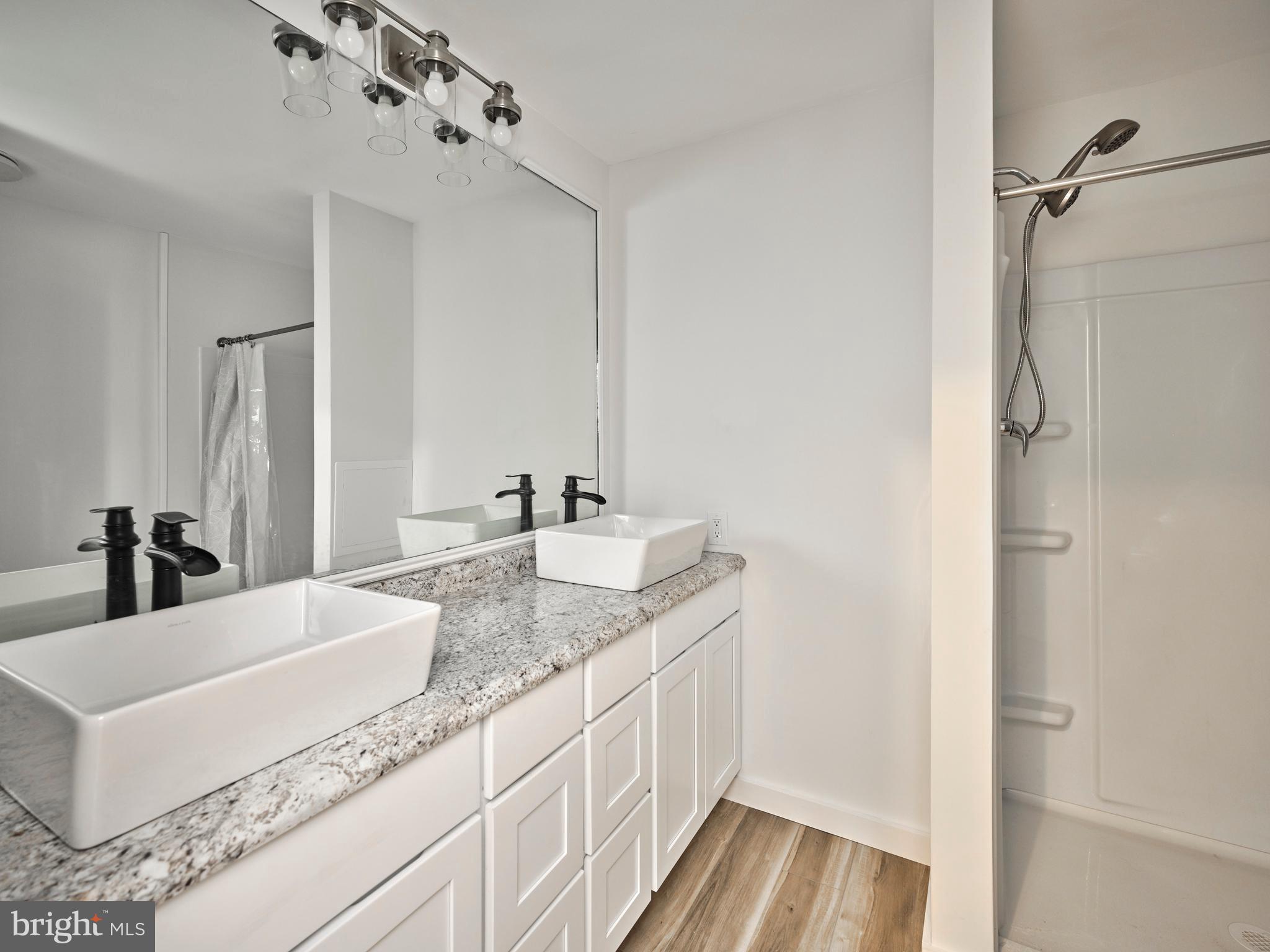 INGHAM MEWS - Residential Lease